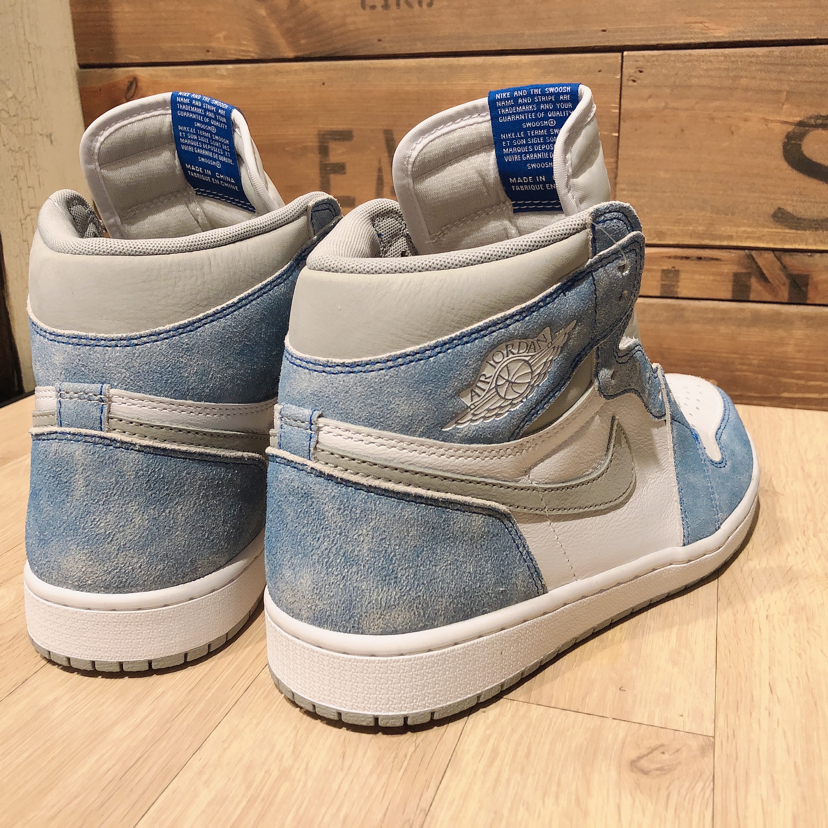 Jordan 1 Retro High OG Hyper Royal 착용 스타일 - 3