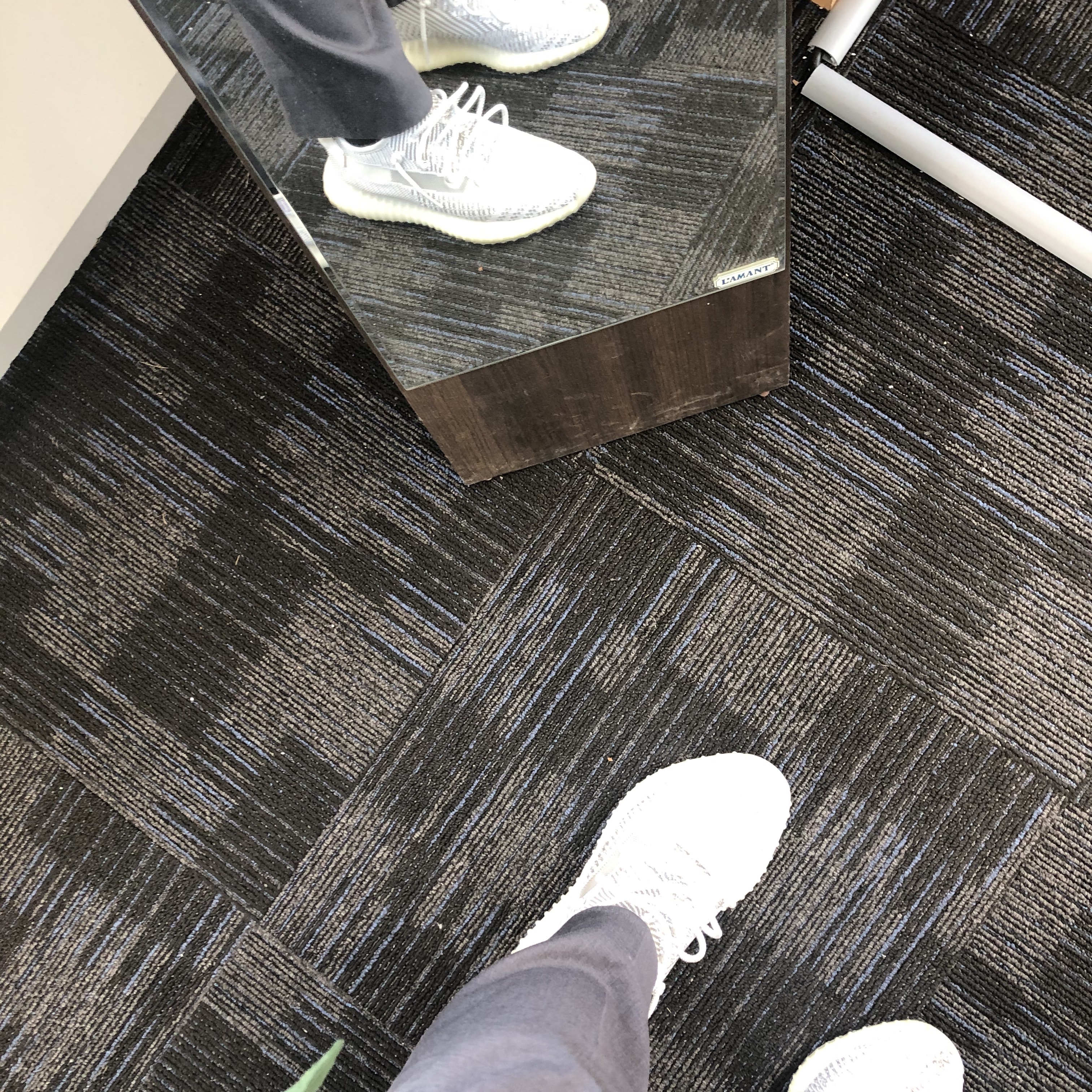 Adidas Yeezy Boost 350 V2 Static - Non-Reflective 2018 착용 스타일