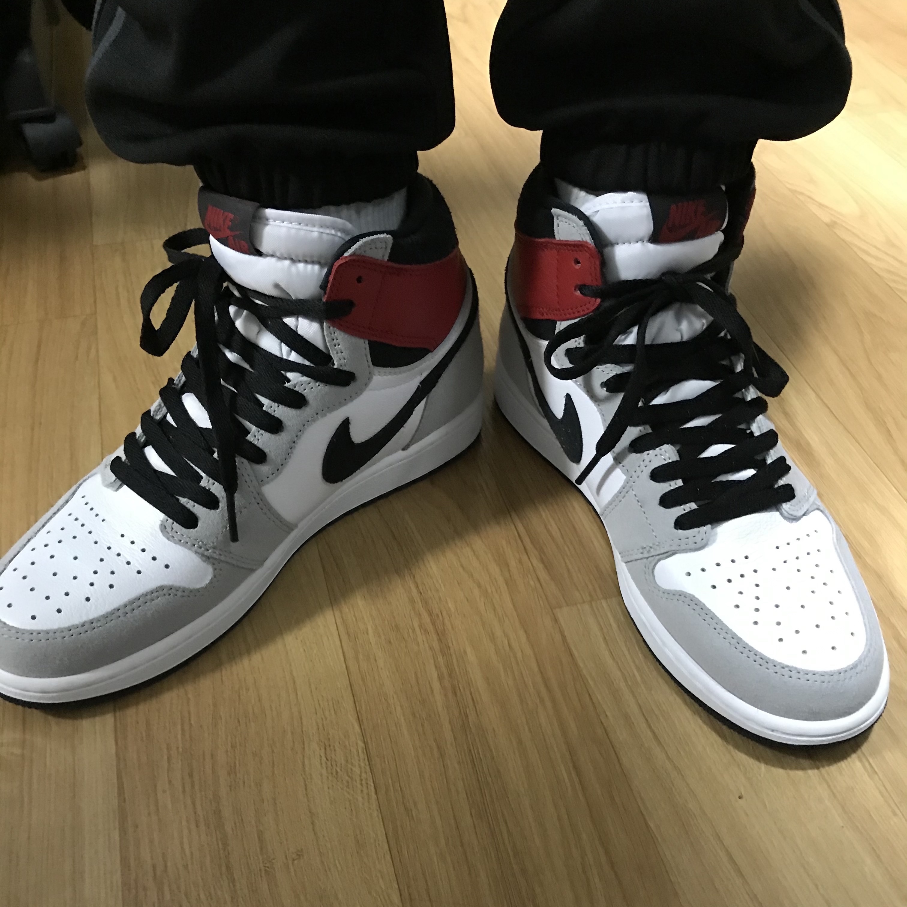 Jordan 1 Retro High OG Light Smoke Grey 착용 스타일