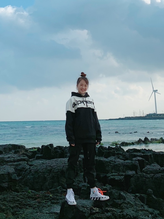 Converse x Off-White Chuck 70 High V2 2021 착용 스타일 - 1