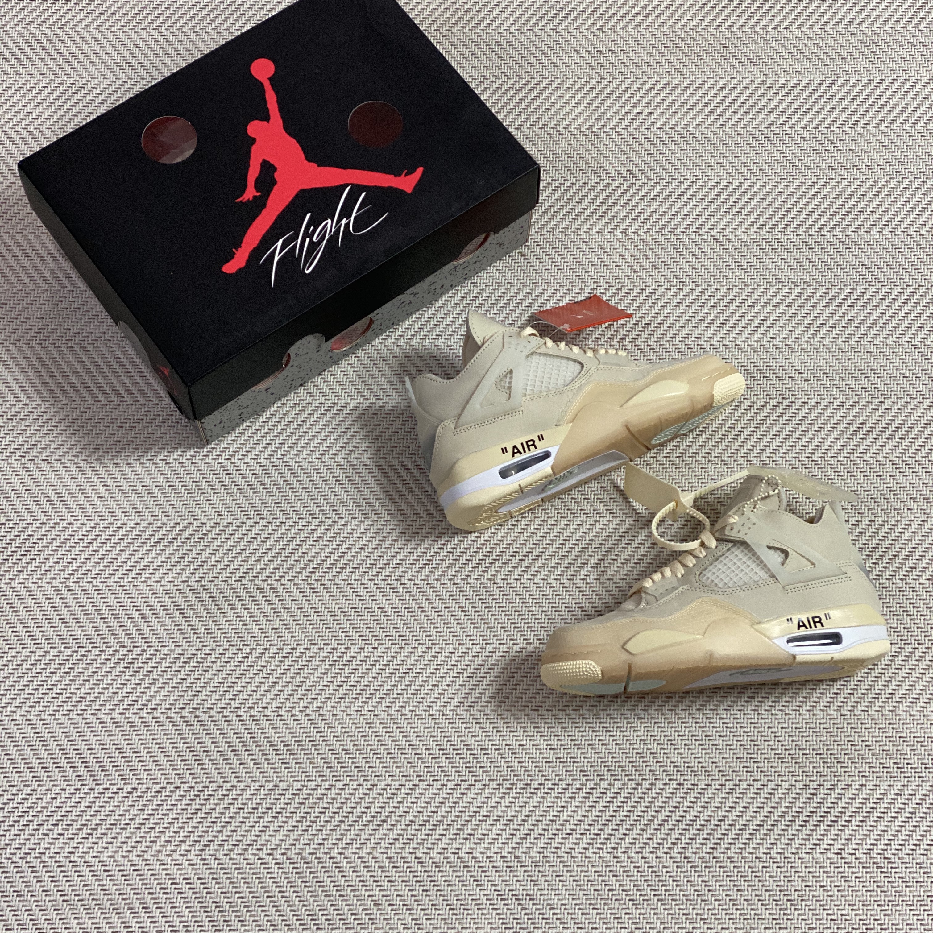 (W) Jordan 4 x Off-White Retro SP Sail 착용 스타일 - 2