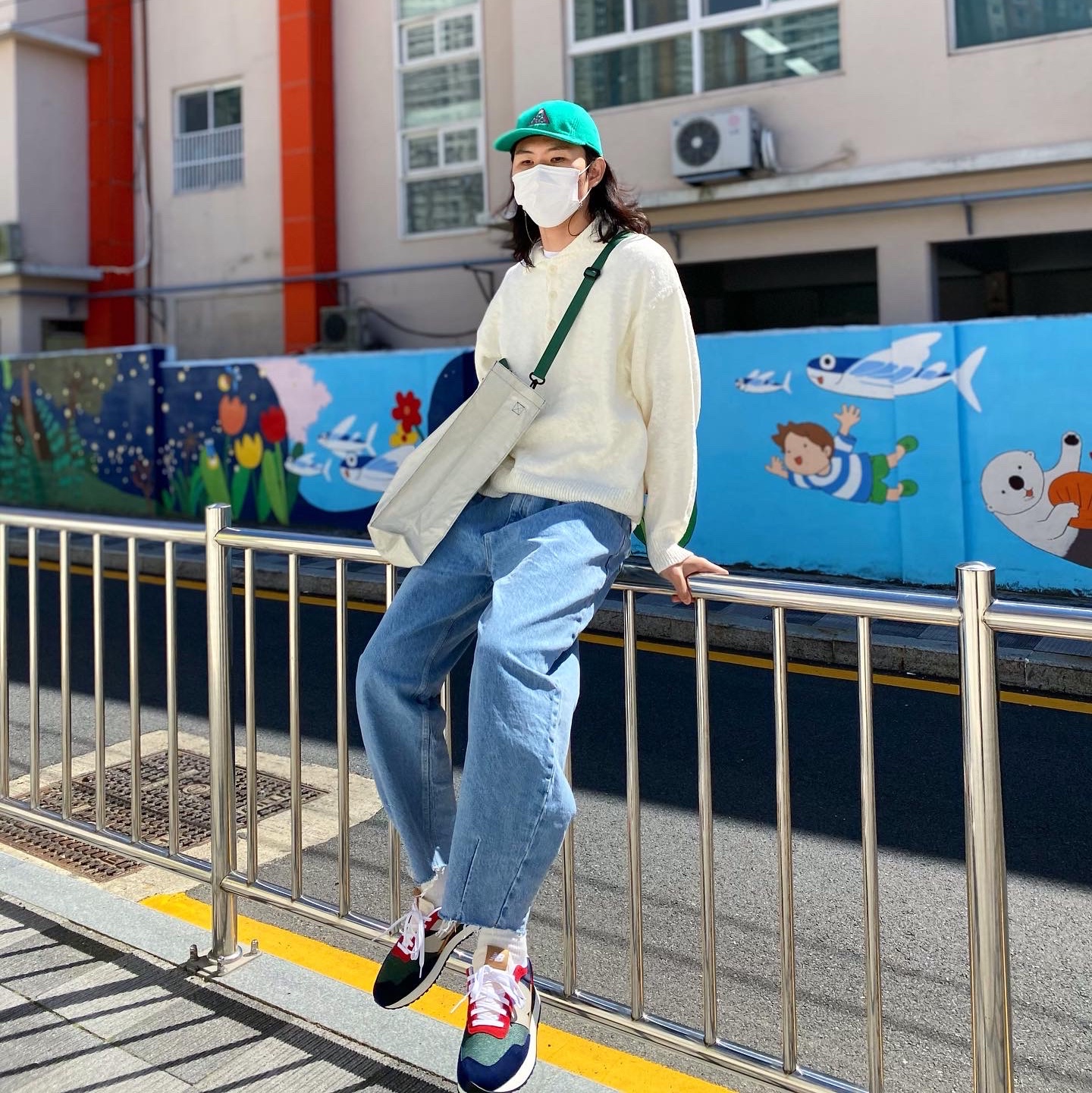 New Balance 237 Team Red 착용 스타일 - 1