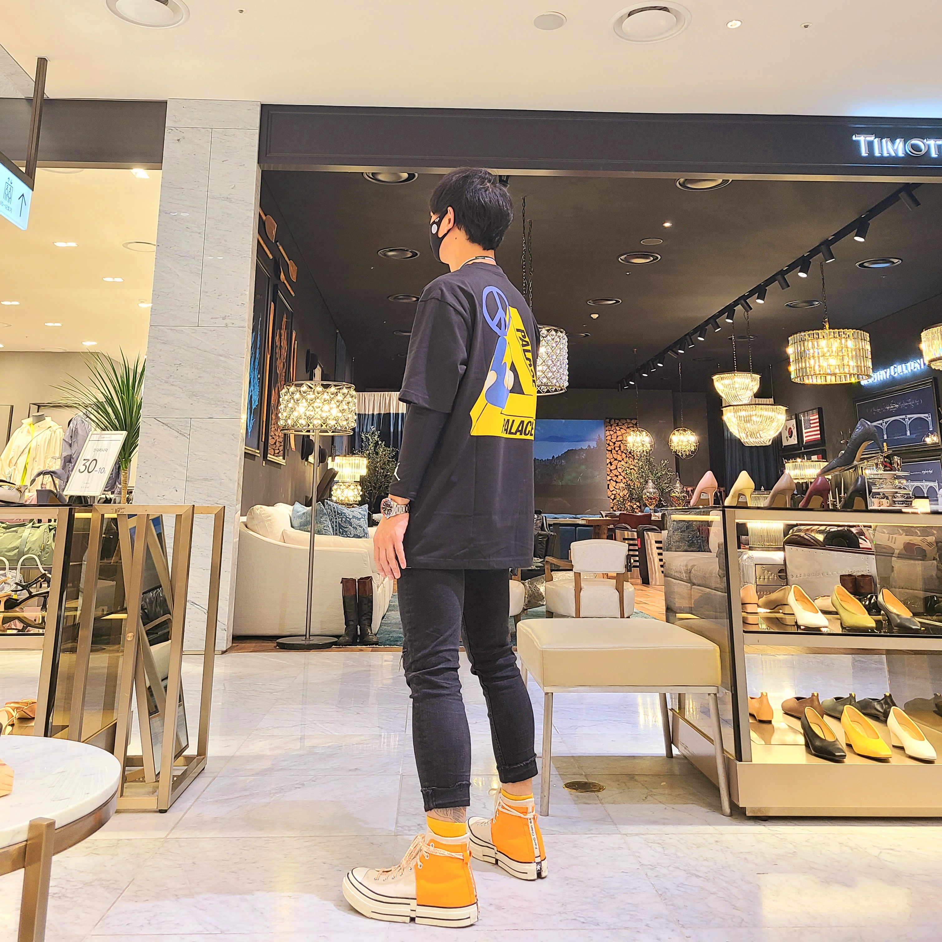 Converse x Feng Chen Wang Chuck 70 2-in-1 Persimmon Orange, Palace Tri-Smiler T-Shirt Black - 20SS 착용 스타일