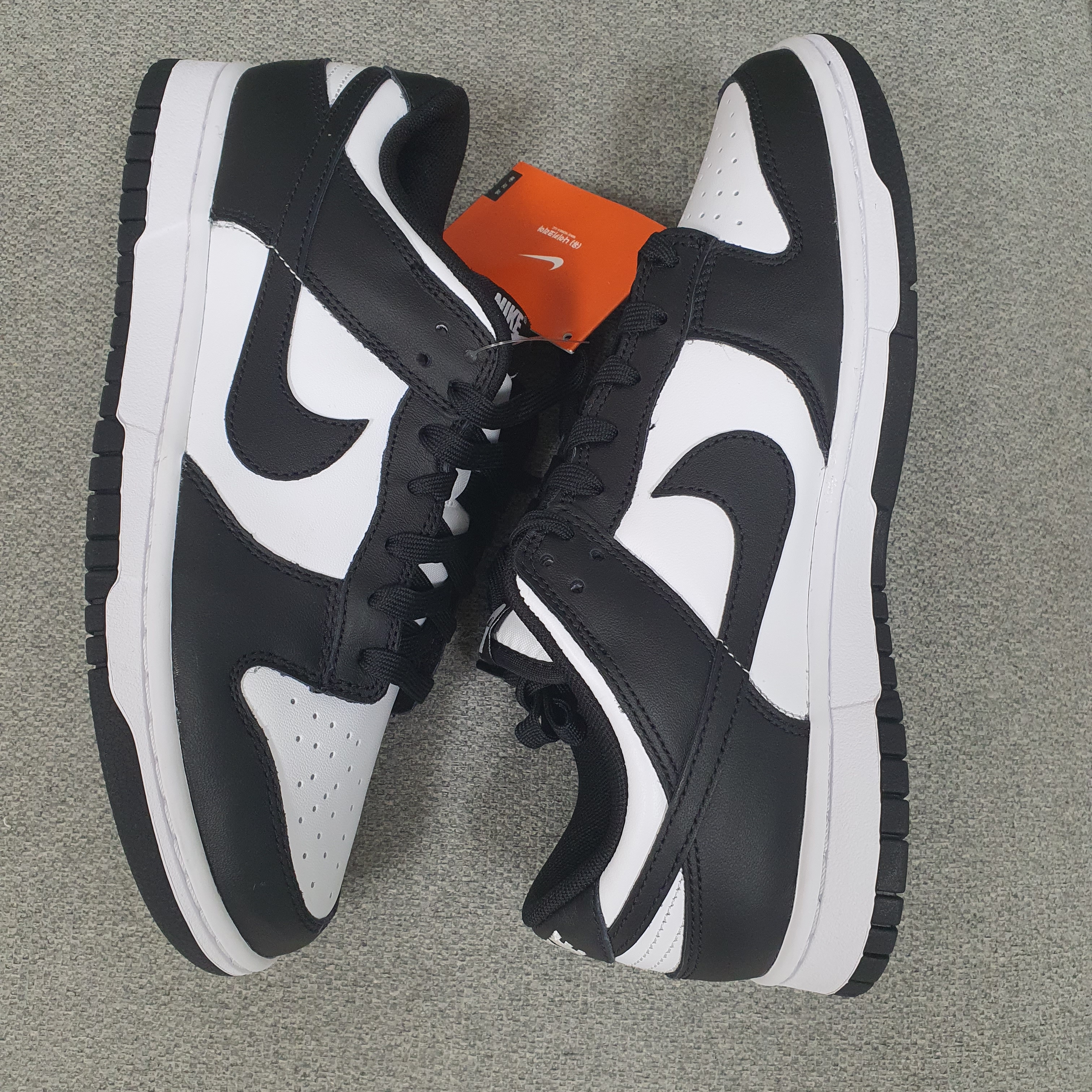 Nike Dunk Low Retro Black 착용 스타일