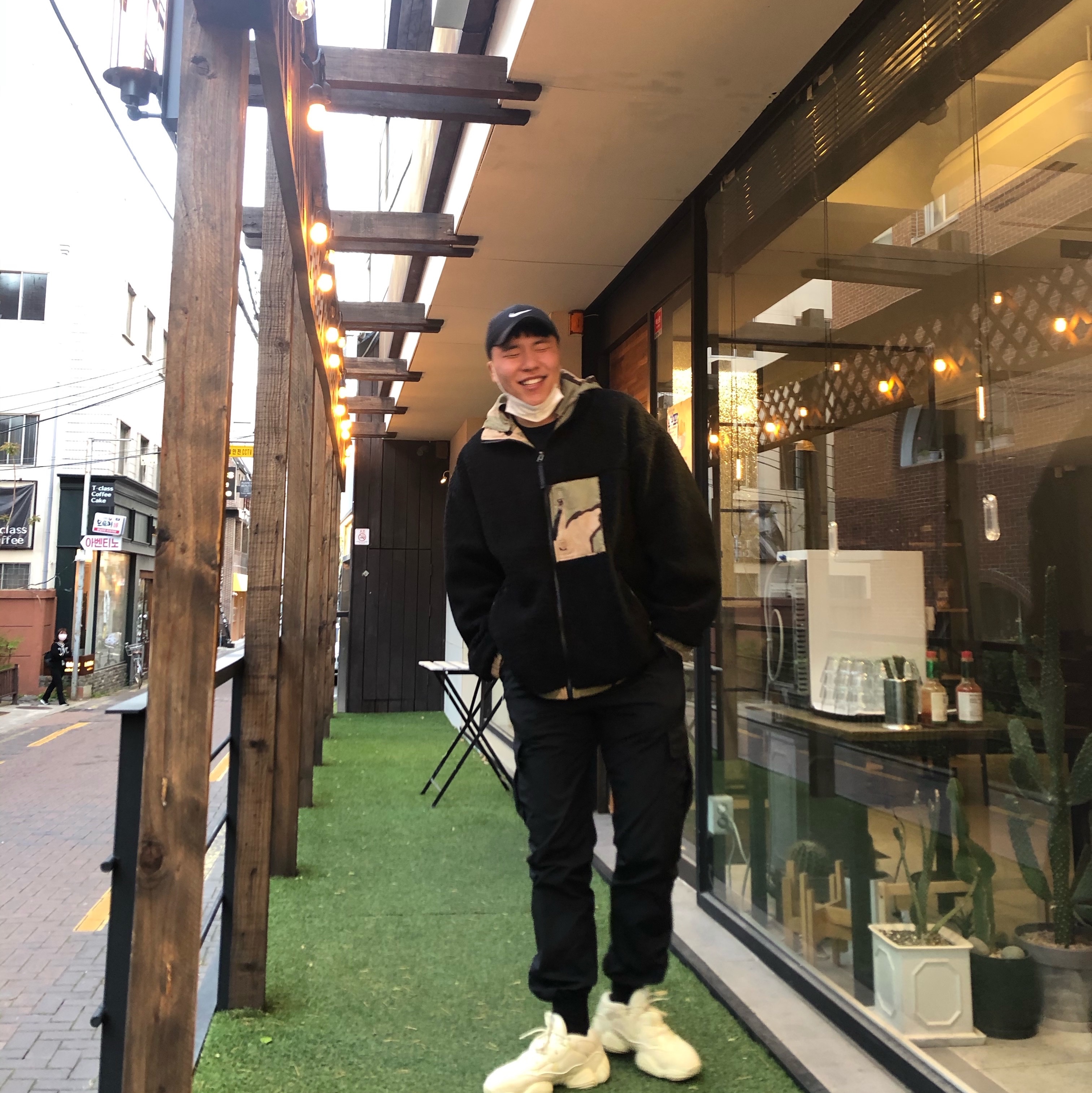 Adidas Yeezy 500 Super Moon Yellow 착용 스타일