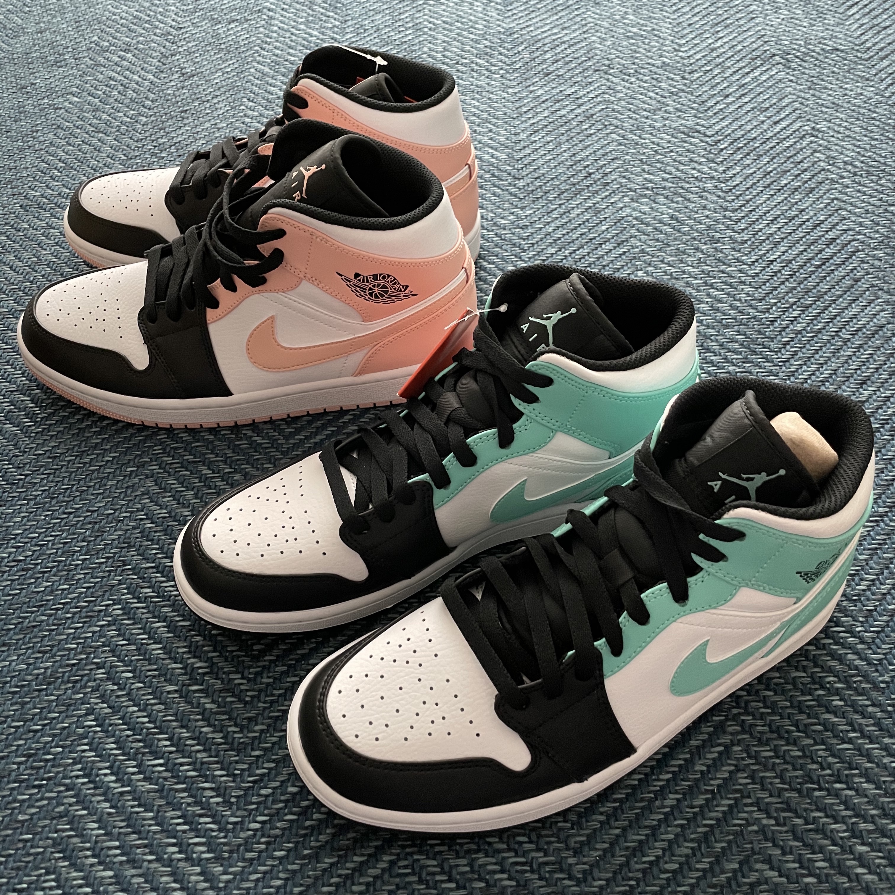 Jordan 1 Mid Tropical Twist, Jordan 1 Mid Arctic Orange 착용 스타일
