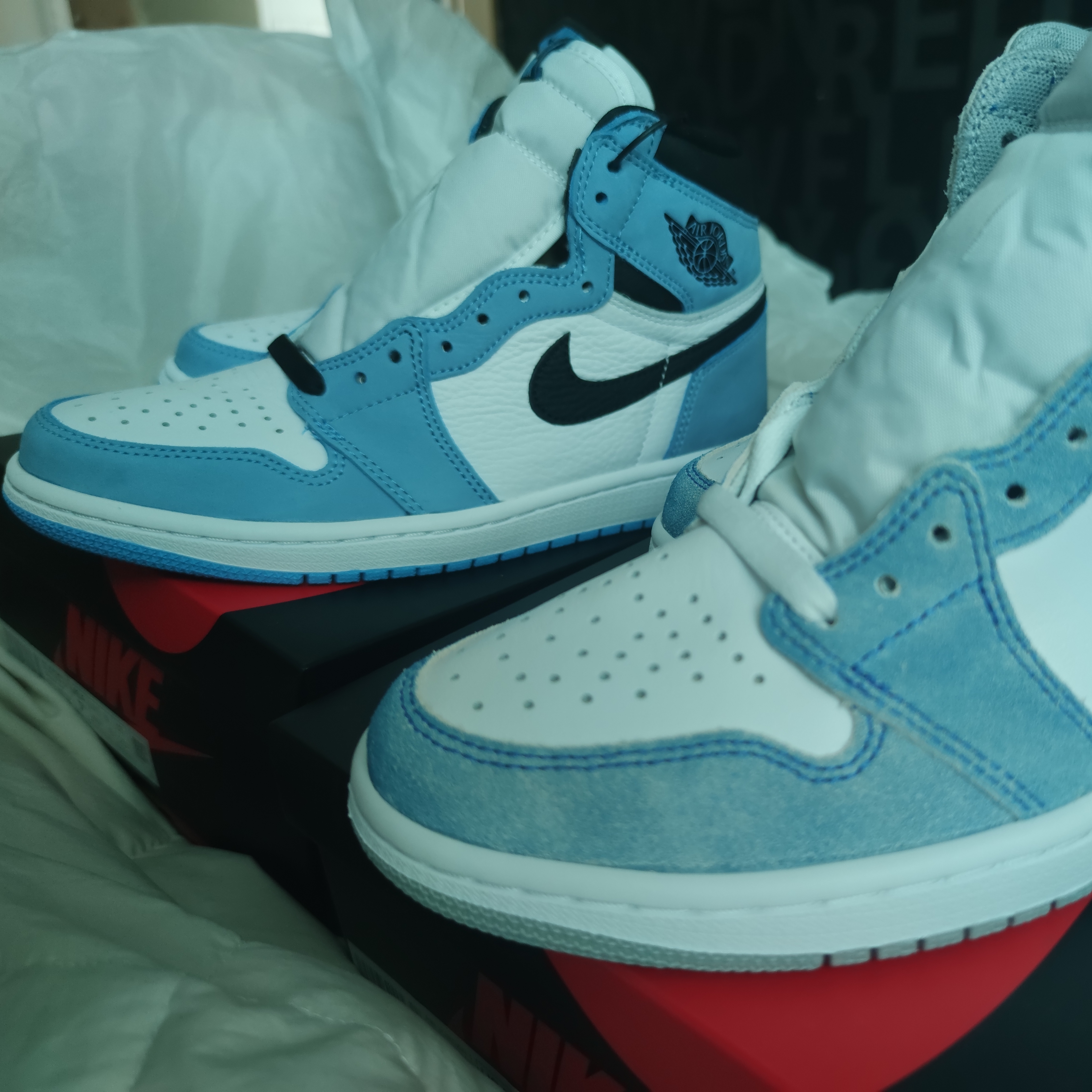 Jordan 1 Retro High OG Hyper Royal, Jordan 1 Retro High OG University Blue 착용 스타일 - 4