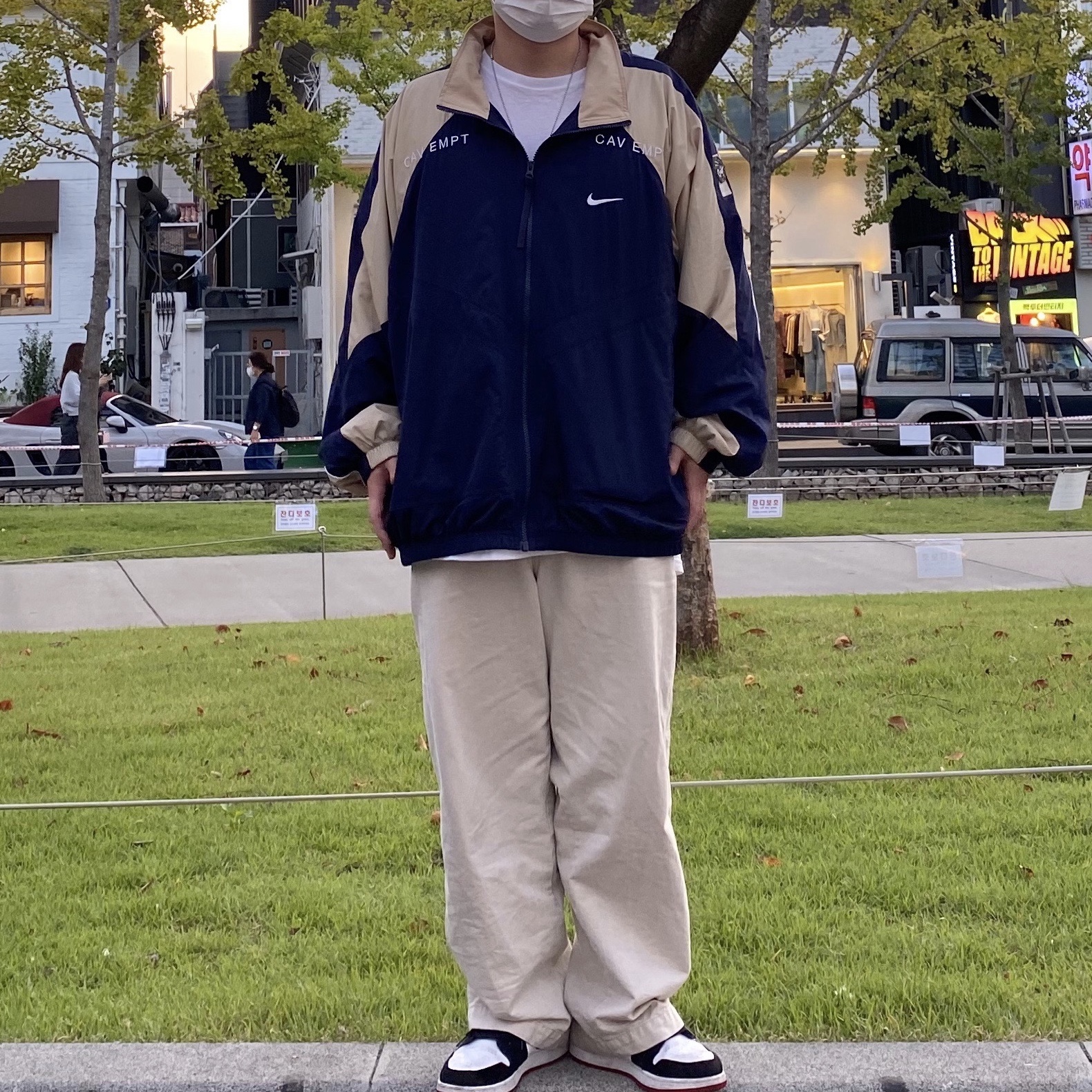 Jordan 1 Low Black Toe, Nike x Cav Empt Track Jacket Navy 착용 스타일