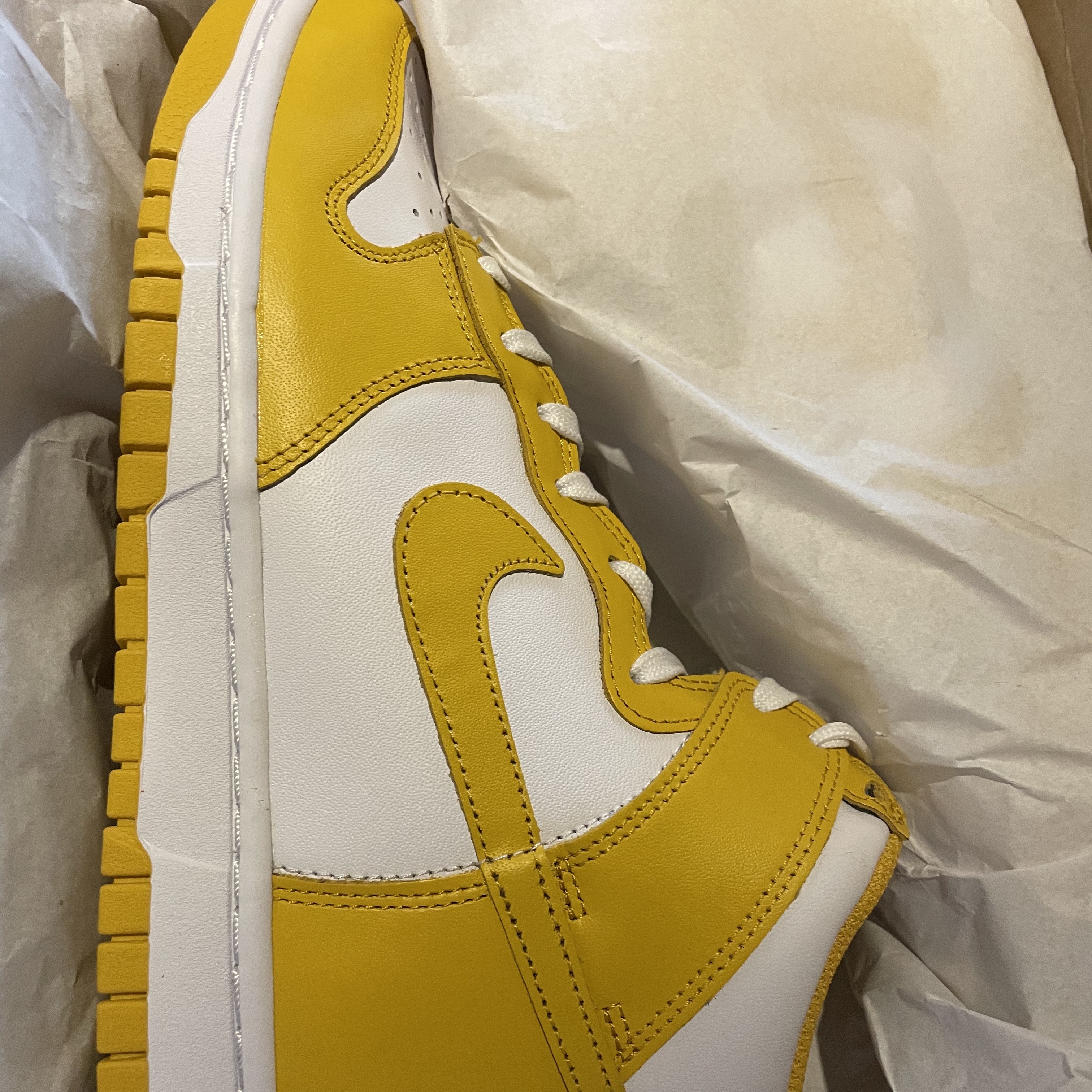 (W) Nike Dunk High Dark Sulfur 착용 스타일