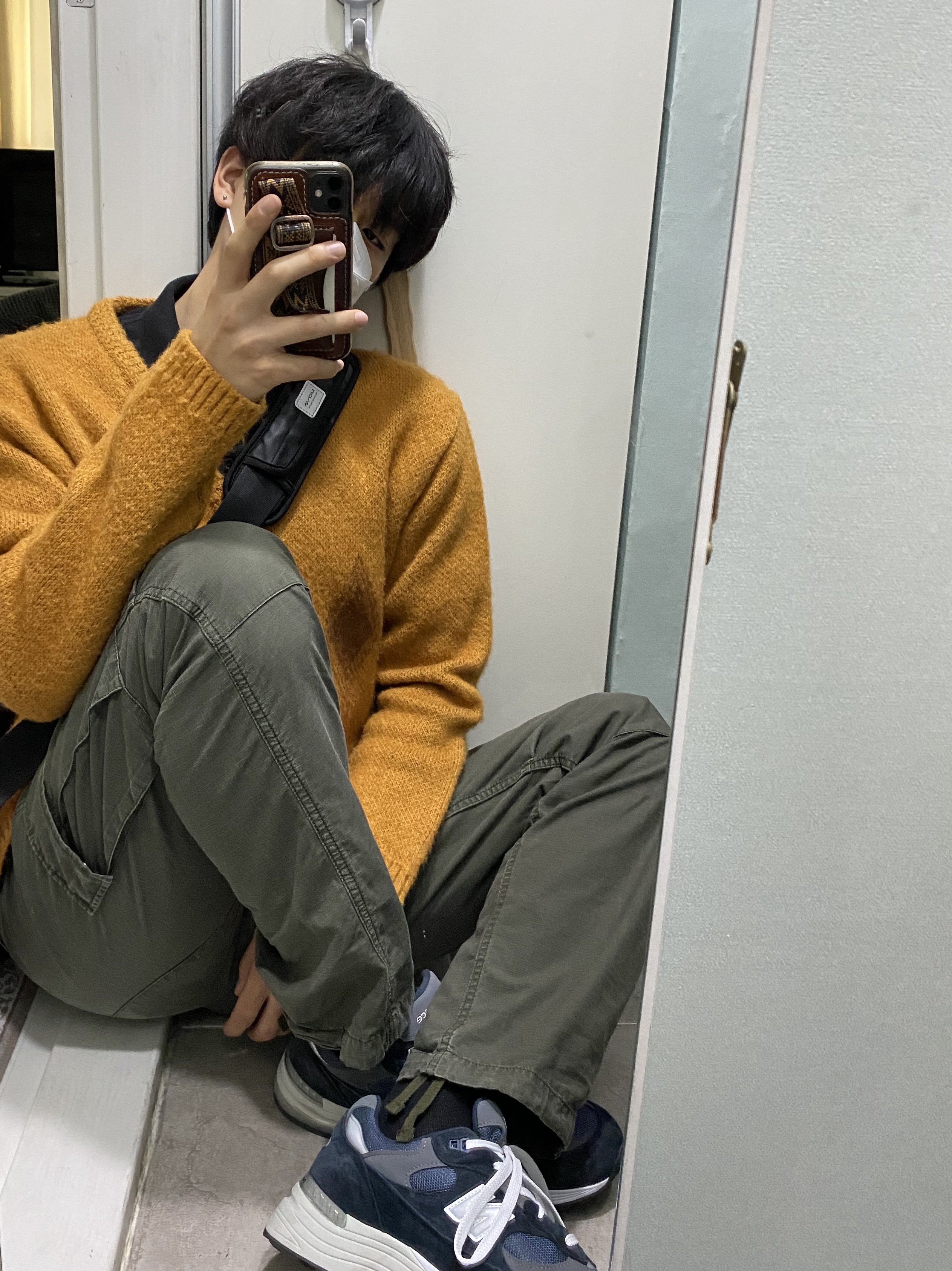 New Balance 992 Made in USA Navy 착용 스타일 - 1