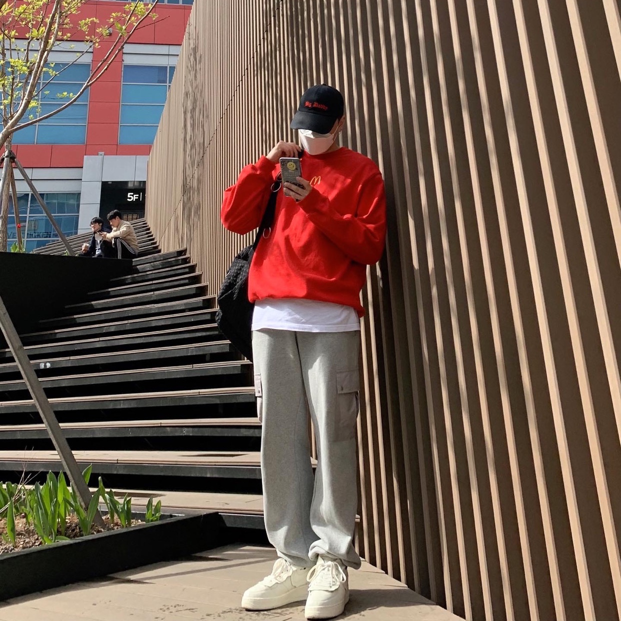Nike x Comme des Garcons Homme Plus Air Force Mid White 착용 스타일 - 4