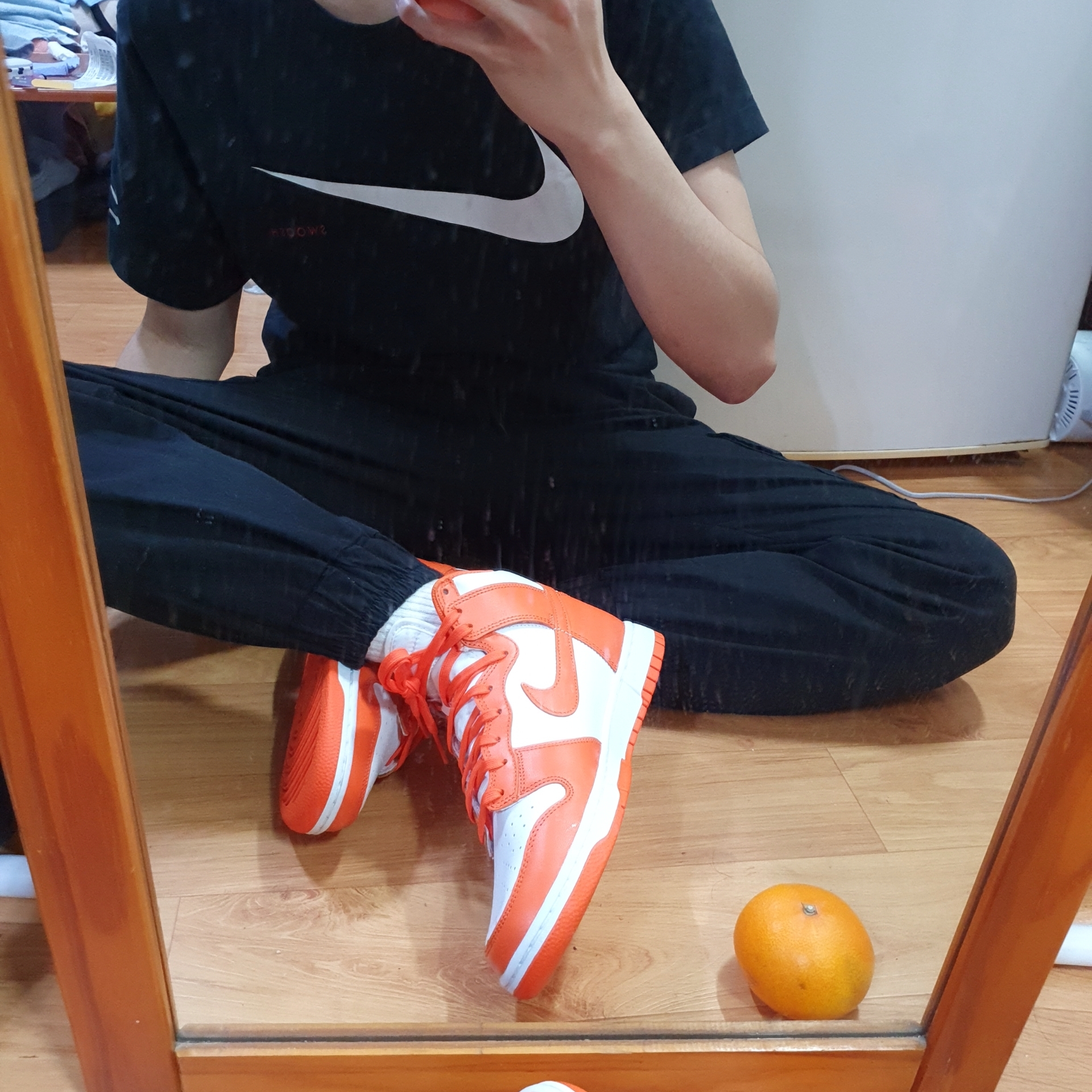 Nike Dunk High Retro Orange Blaze 착용 스타일
