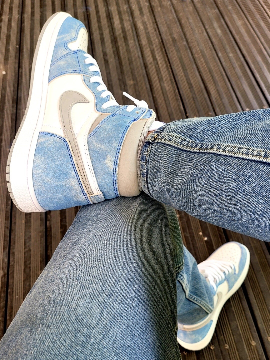 Jordan 1 Retro High OG Hyper Royal 착용 스타일 - 1