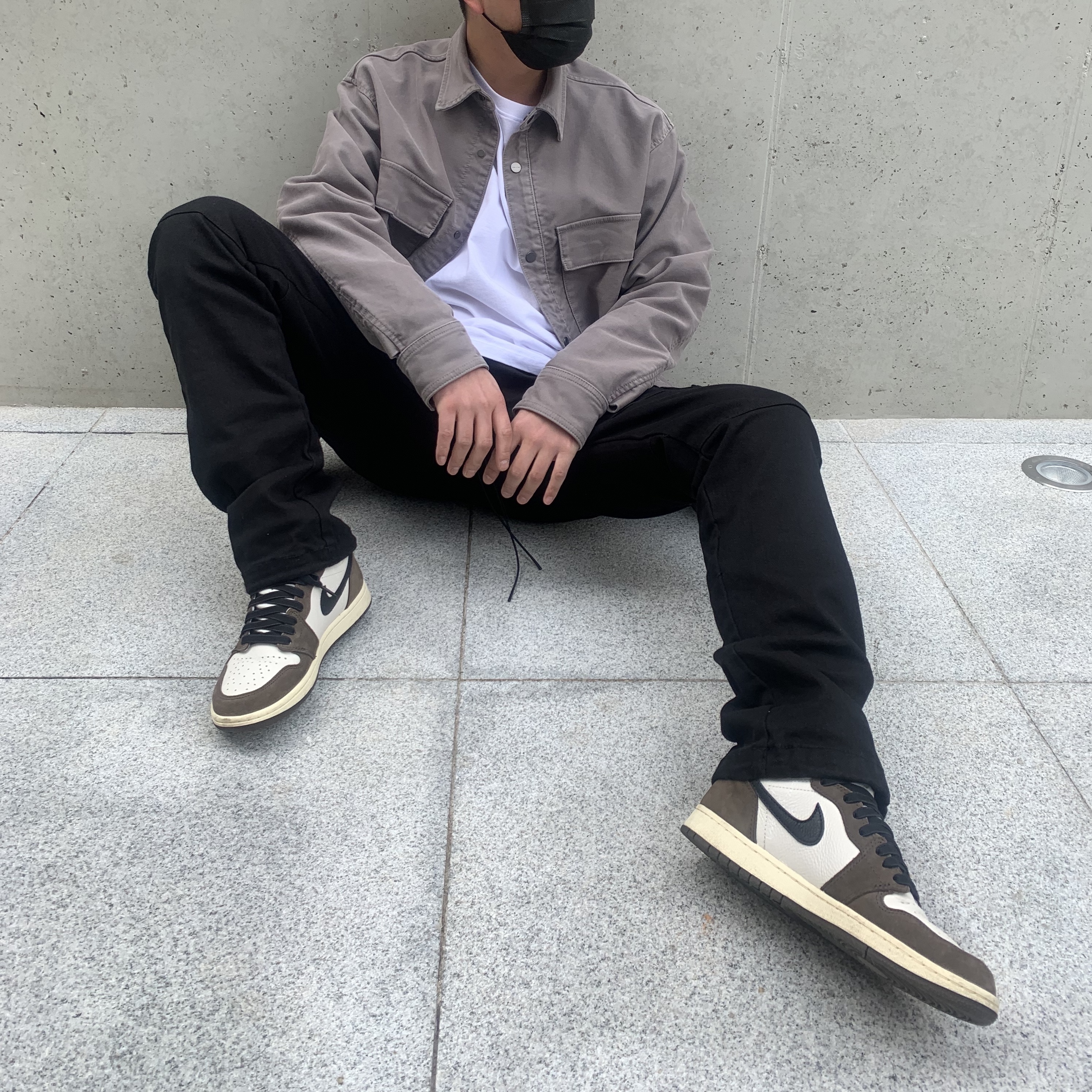 Jordan 1 x Travis Scott Retro High OG SP Mocha 착용 스타일
