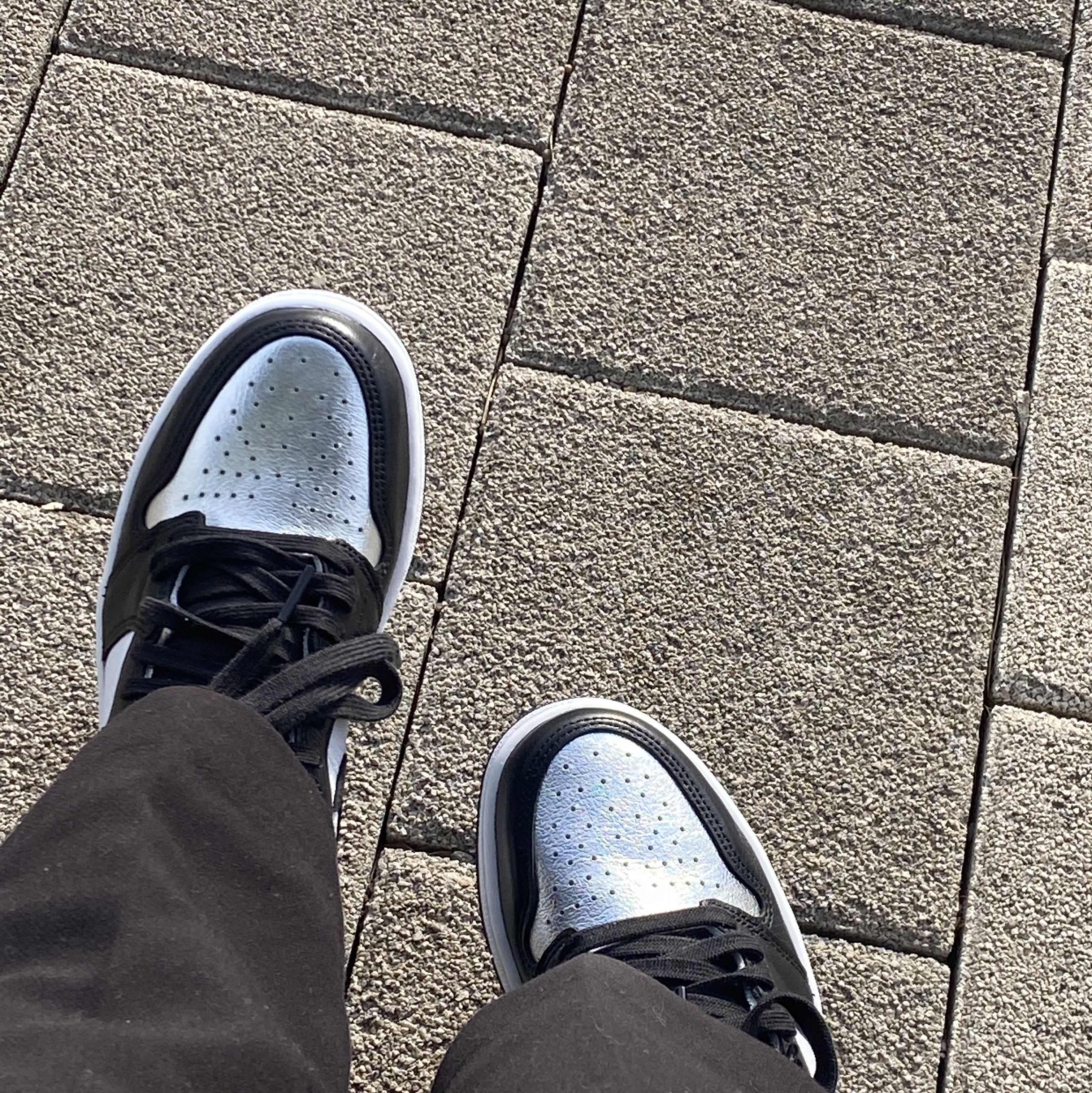 (W) Jordan 1 Retro High OG Silver Toe 착용 스타일 - 3