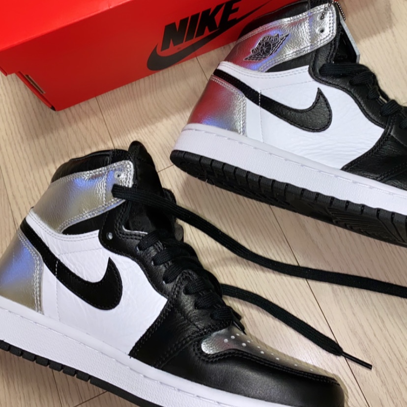 (W) Jordan 1 Retro High OG Silver Toe 착용 스타일 - 1