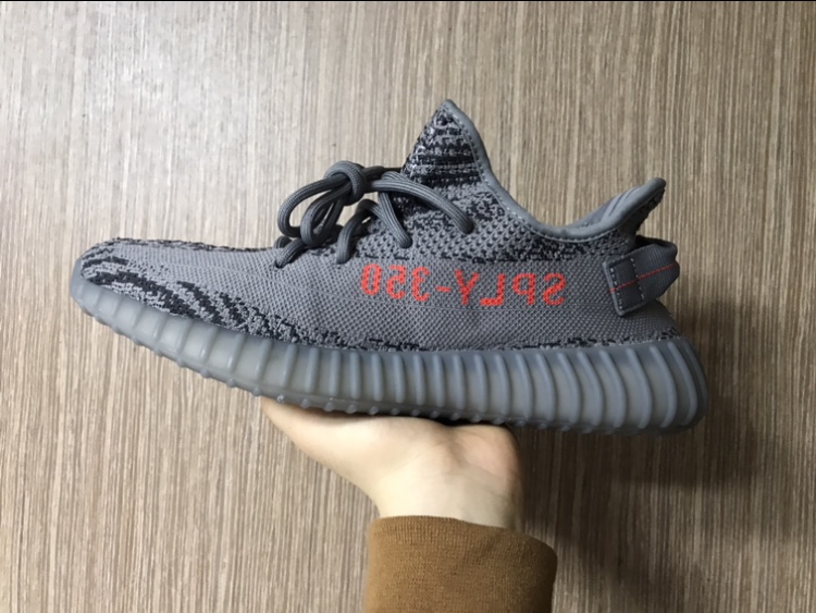 Adidas Yeezy Boost 350 V2 Cinder, Adidas Yeezy Boost 350 V2 Beluga 2.0 착용 스타일 - 2