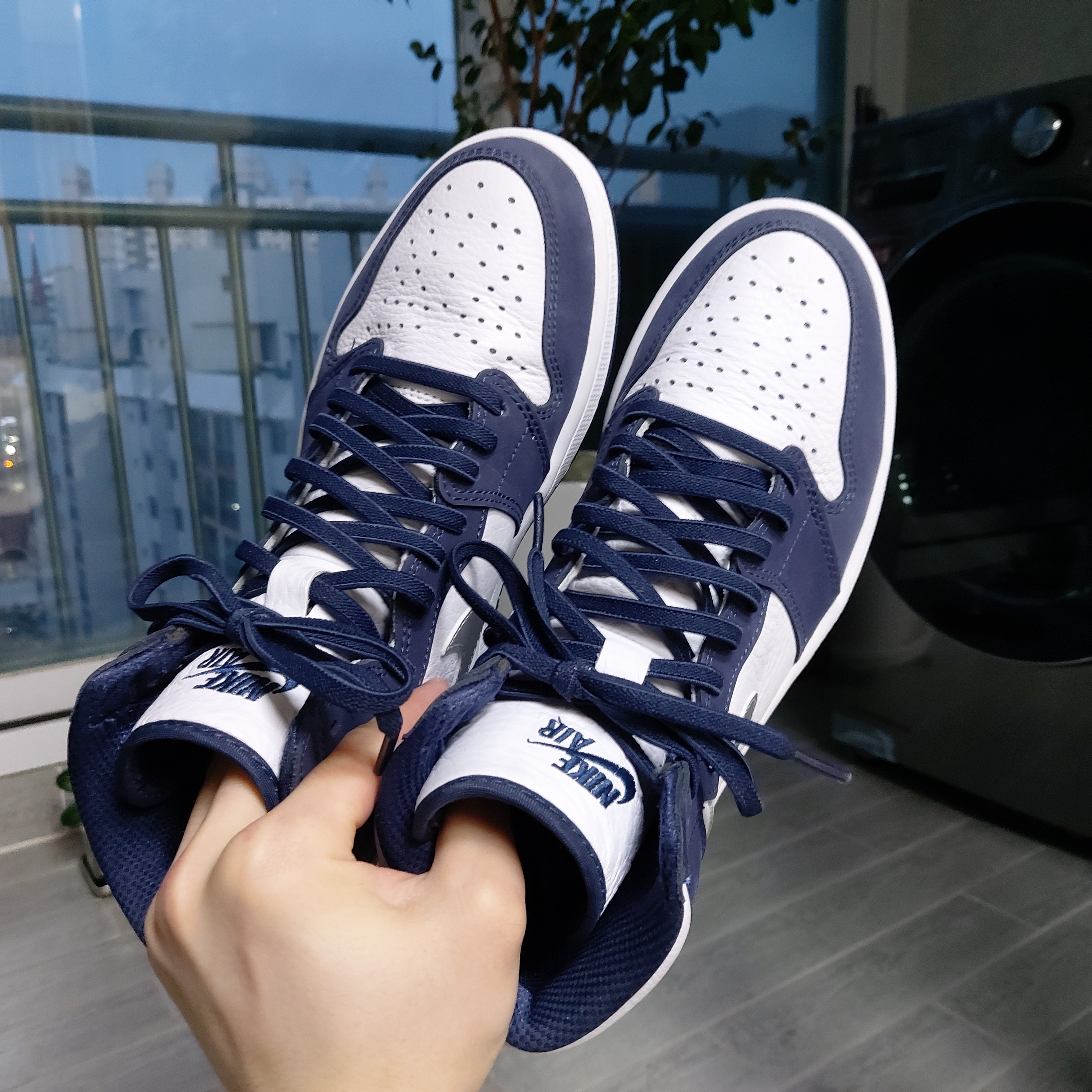 Jordan 1 Retro High OG CO.JP Midnight Navy 착용 스타일 - 3