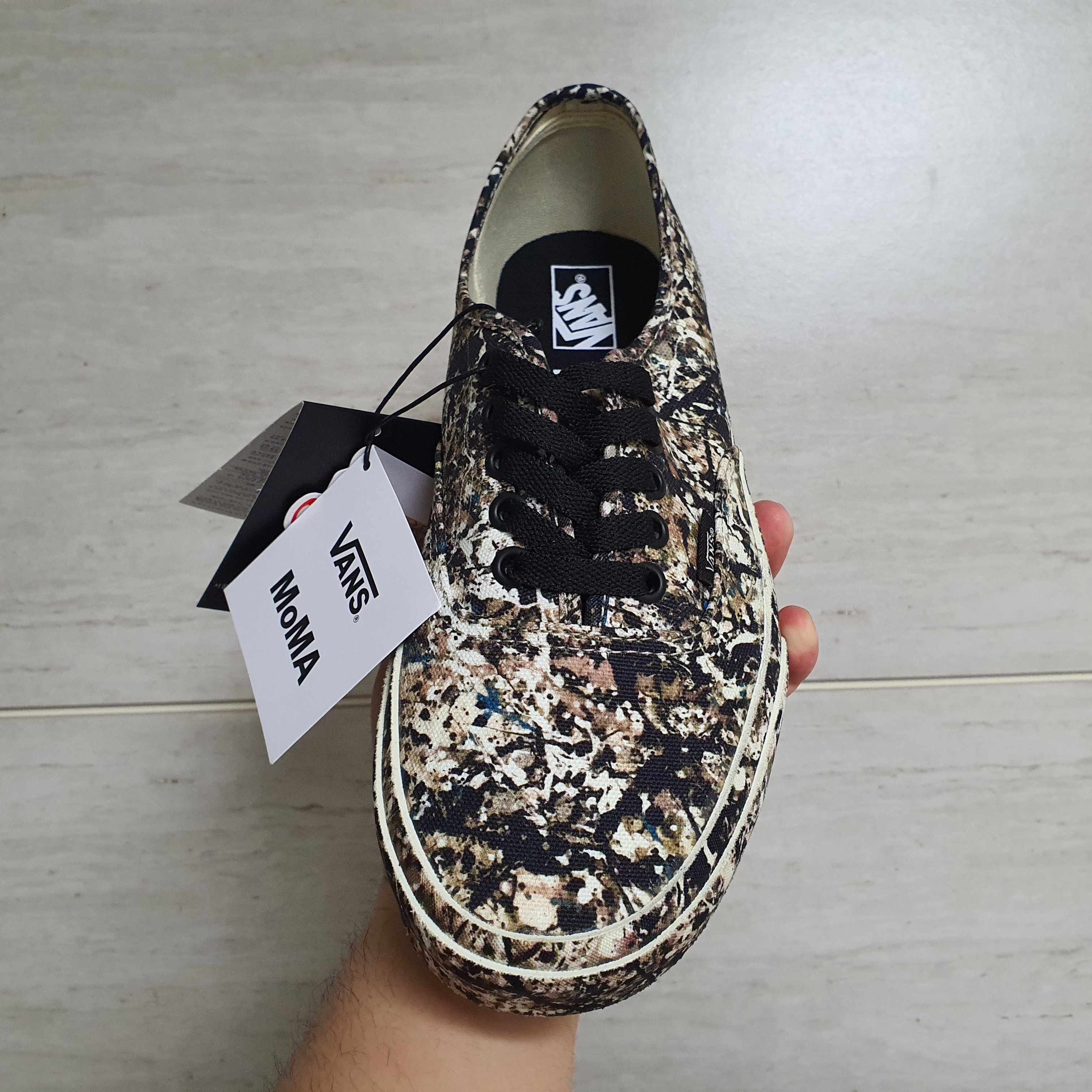 Vans x MoMA Authentic Jackson Pollock 착용 스타일 - 5