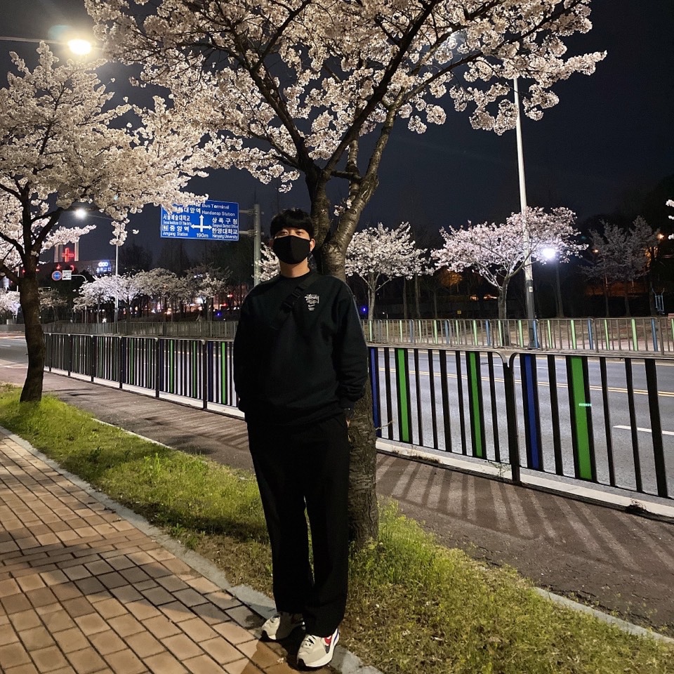 Nike x Sacai VaporWaffle Royal Fuchsia, Nike x Stussy NRG ZR Fleece Crewneck Black - US/EU 착용 스타일