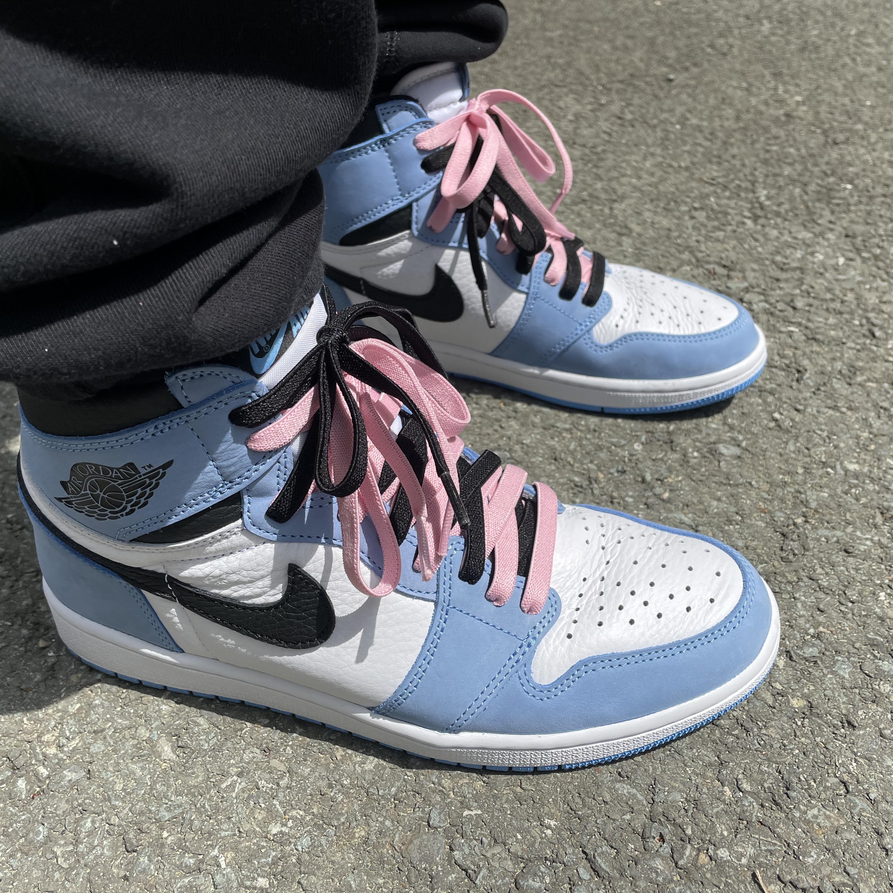 Nike NRG Solo Swoosh Crew Fleece Psychic Blue - Asia, Jordan 1 Retro High OG University Blue 착용 스타일 - 5