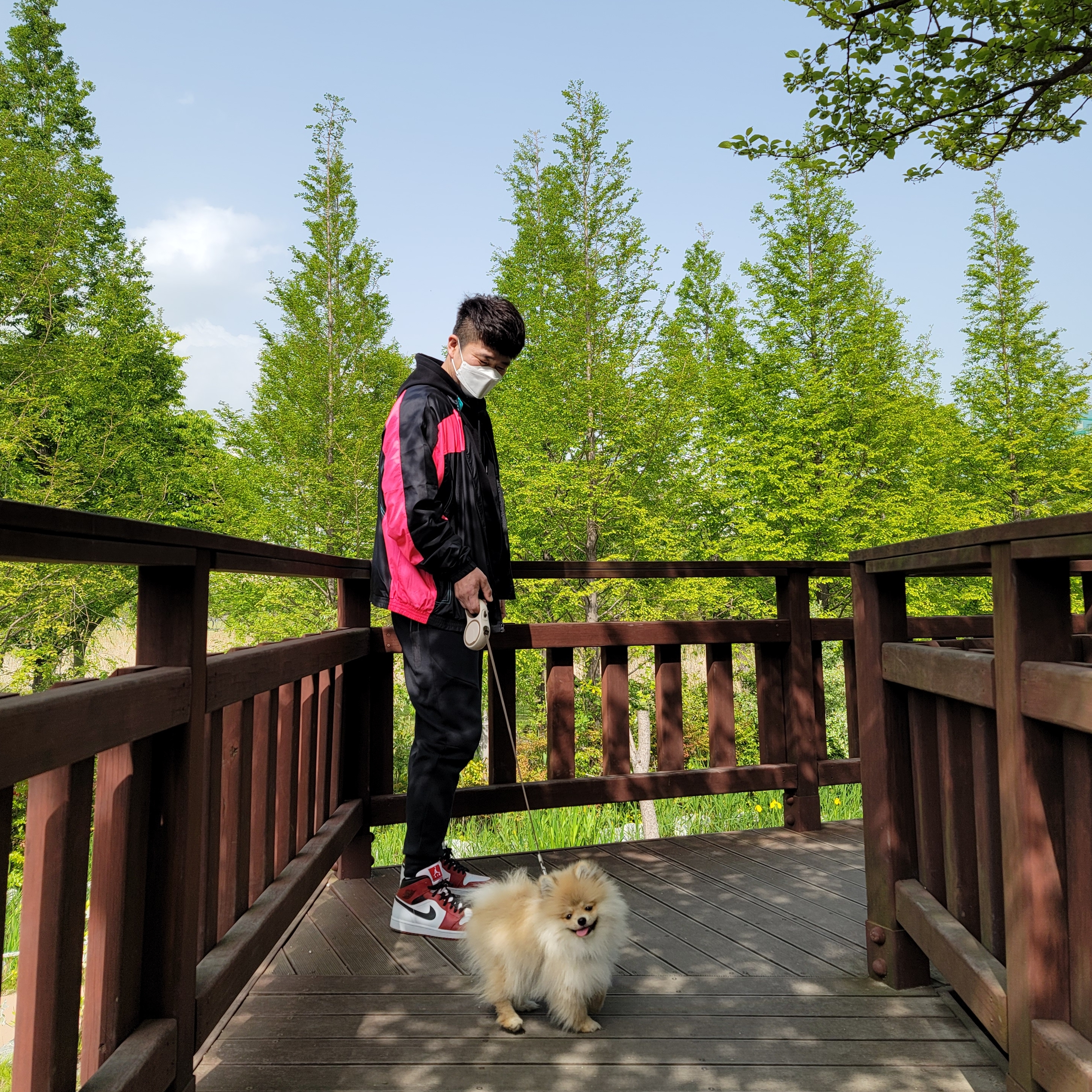 Jordan 1 Mid Chicago 2020, Nike x Atmos NRG Vintage PTHWK Track Jacket Black 착용 스타일