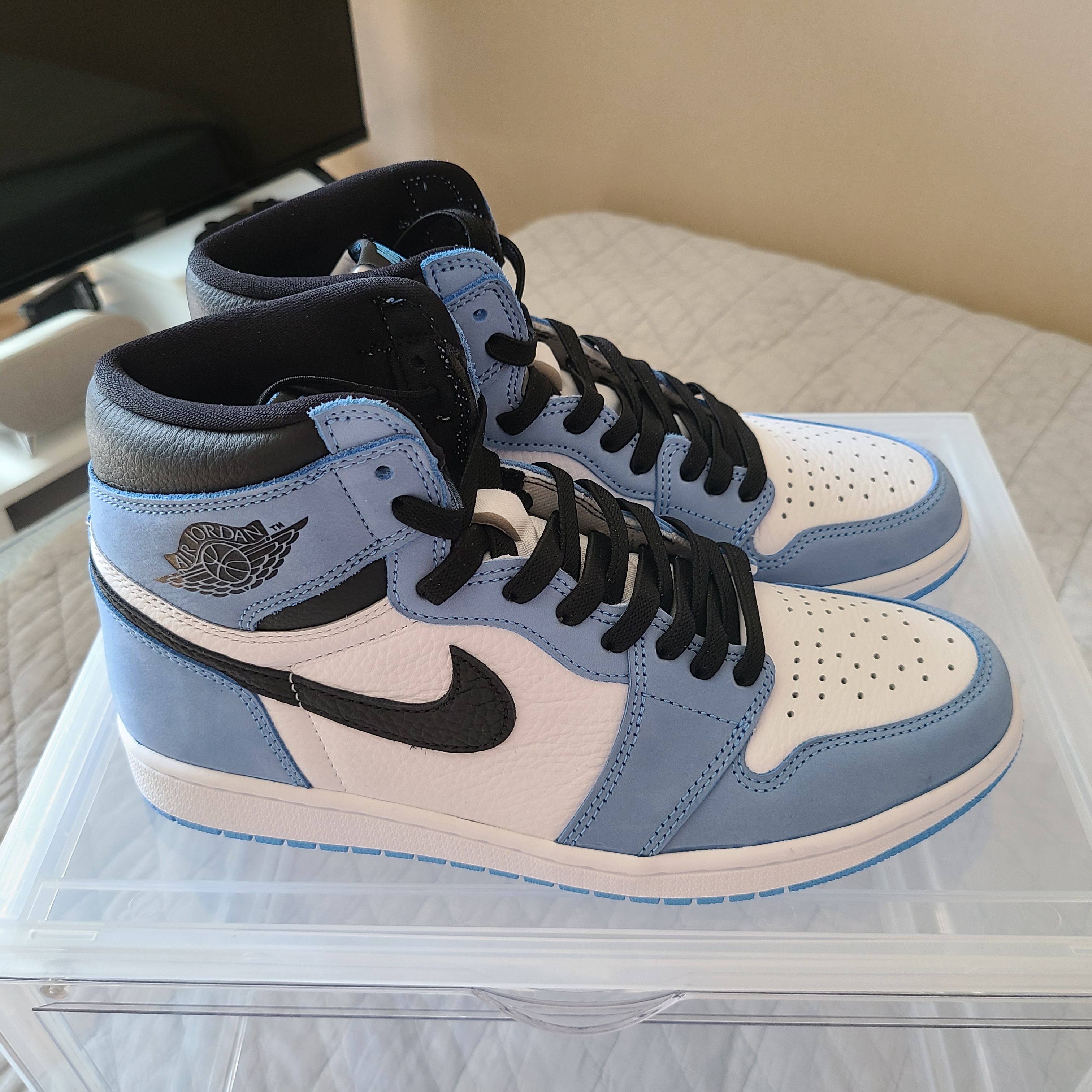 Jordan 1 Retro High OG University Blue 착용 스타일