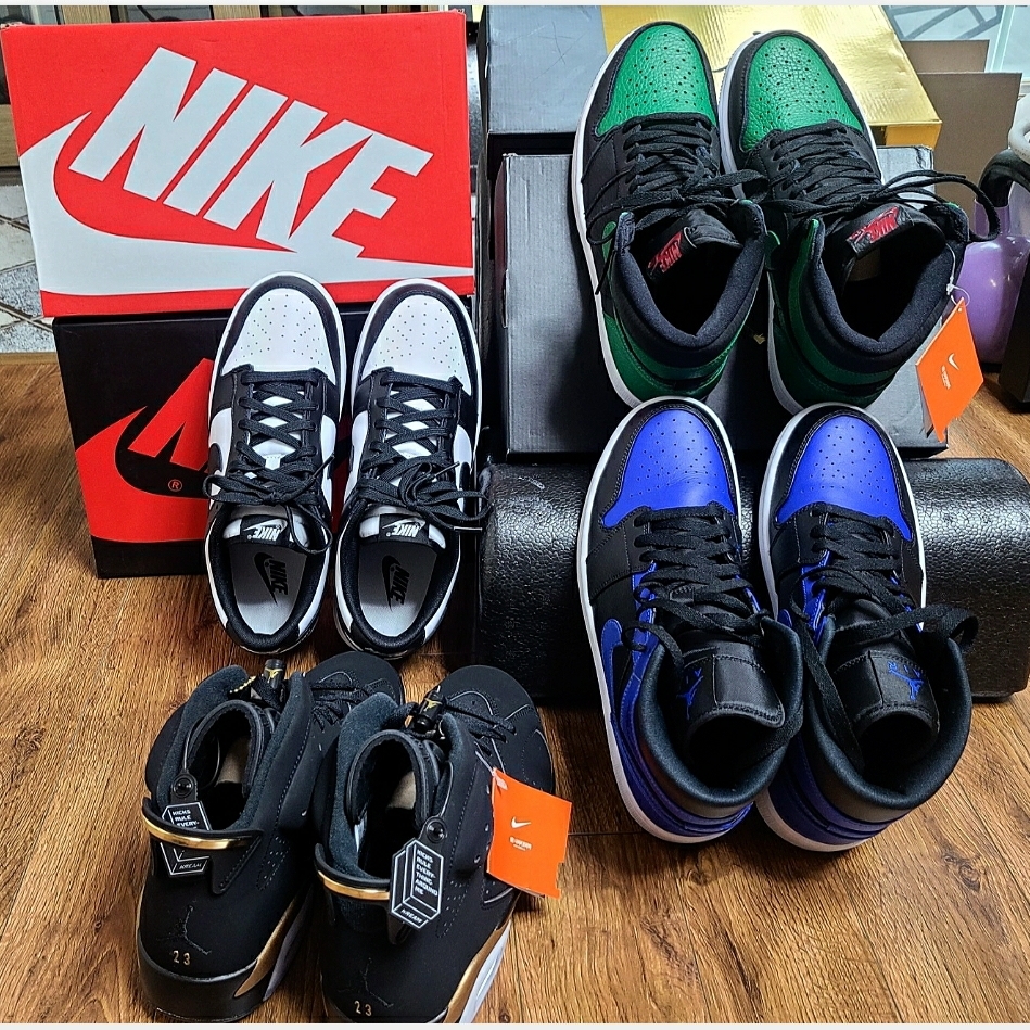 Nike Dunk Low Retro Black, Jordan 1 Retro High OG Pine Green Black 착용 스타일 - 1