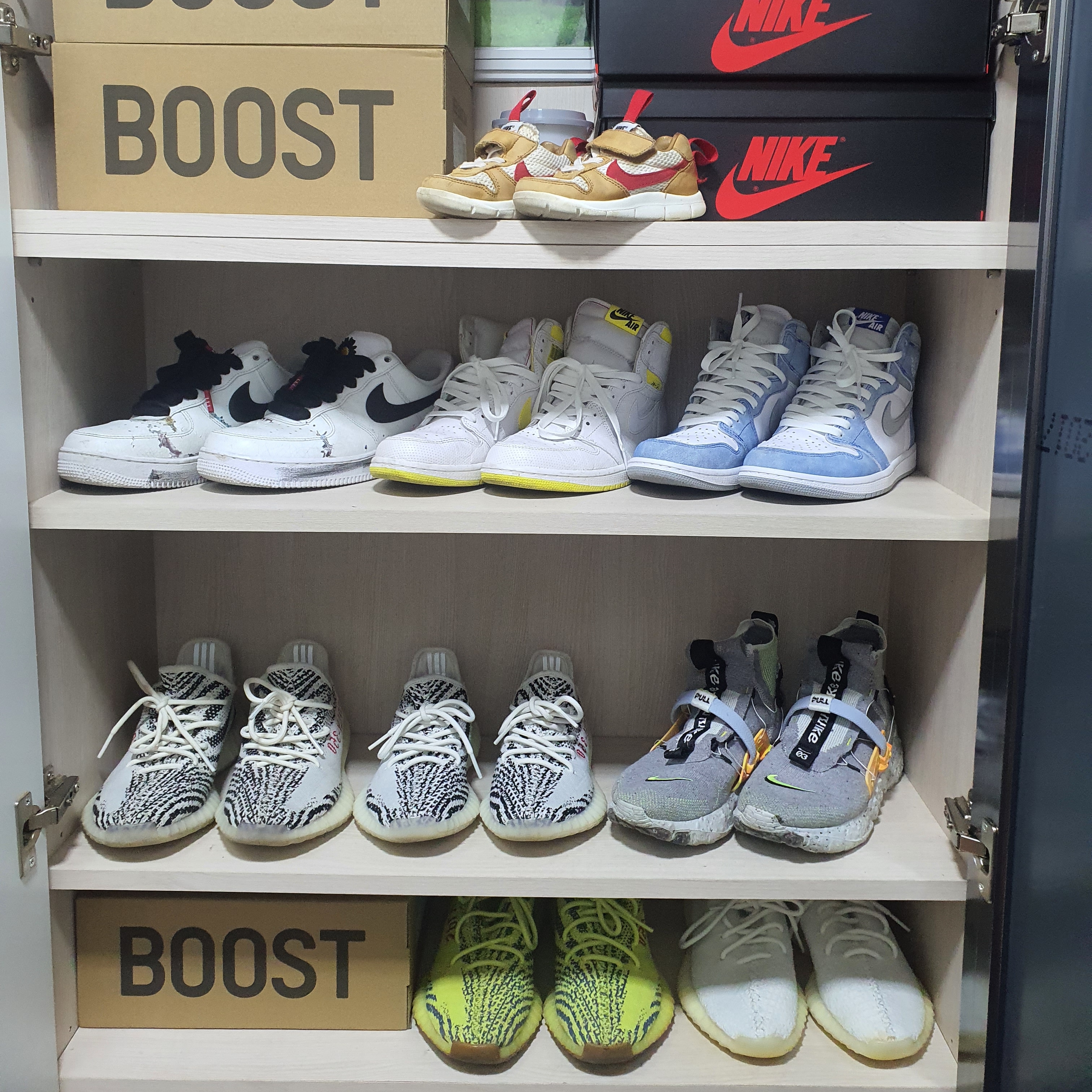 Adidas Yeezy Boost 350 V2 Zebra 2017/2019/2020, Adidas Yeezy Boost 350 V2 Semi Frozen Yellow 착용 스타일