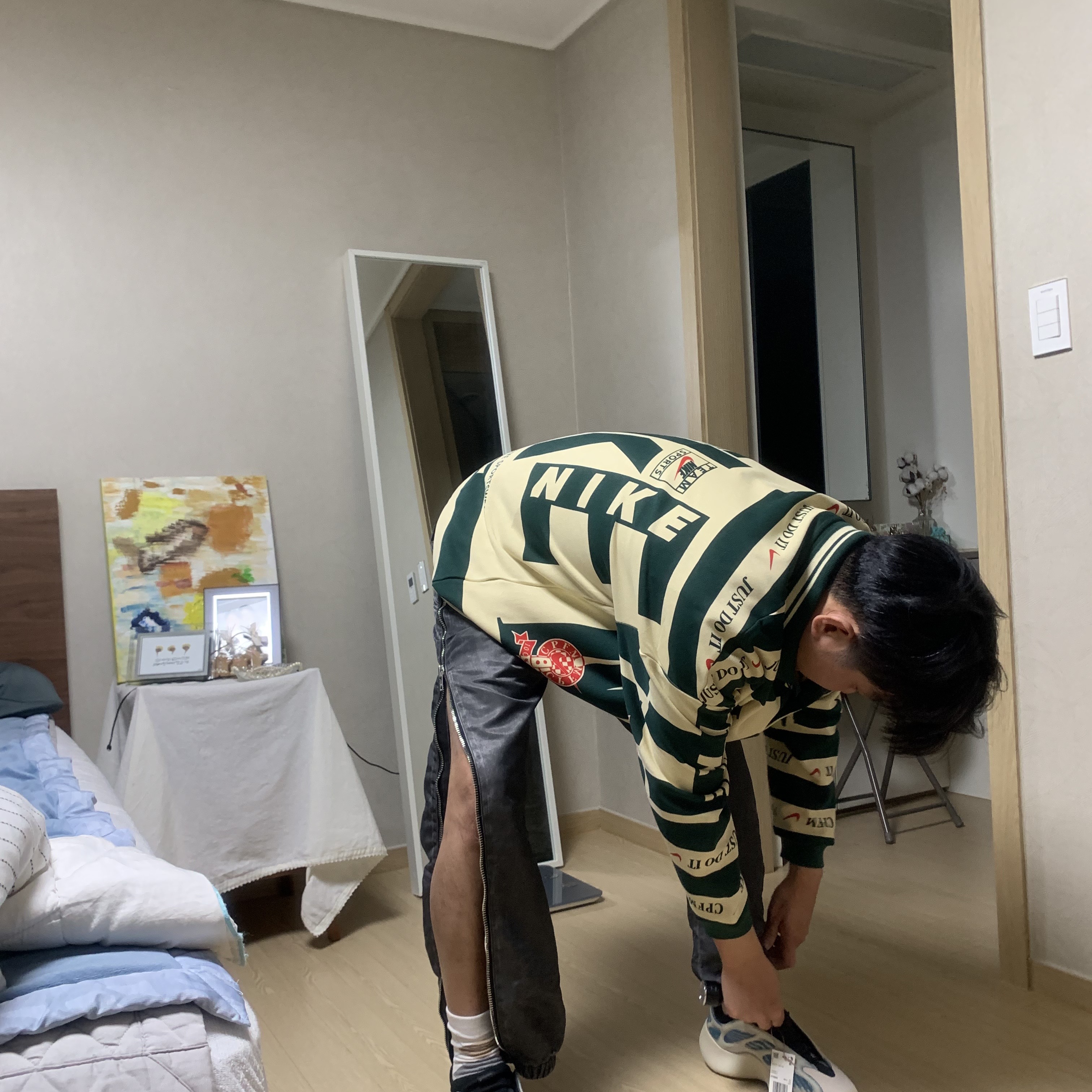 Nike x Cactus Plant Flea Market Long Sleeve Polo Natural - Asia, Adidas Yeezy 700 V3 Kyanite 착용 스타일 - 2