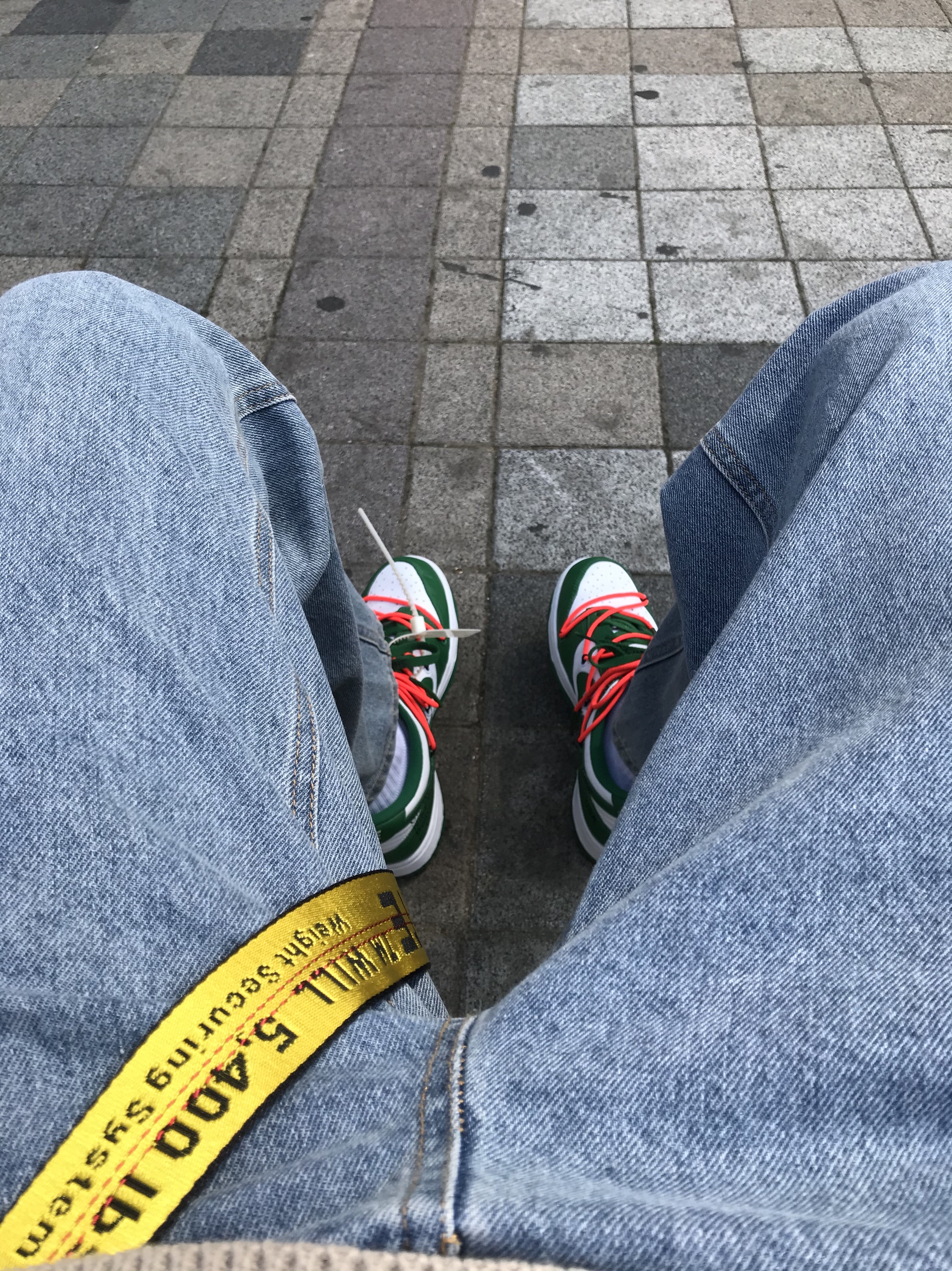 Nike x Off-White Dunk Low Pine Green 착용 스타일 - 3