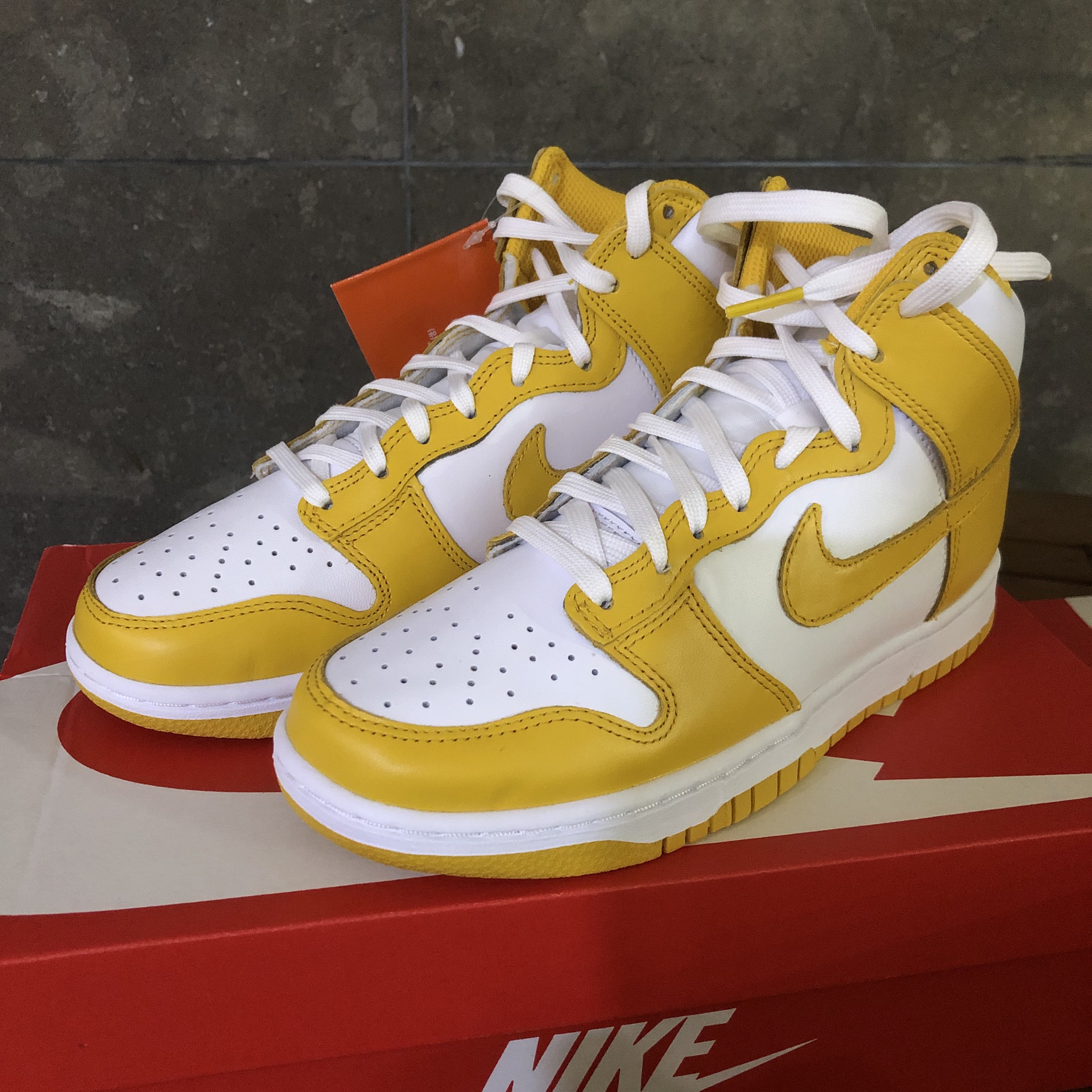 (W) Nike Dunk High Dark Sulfur 착용 스타일