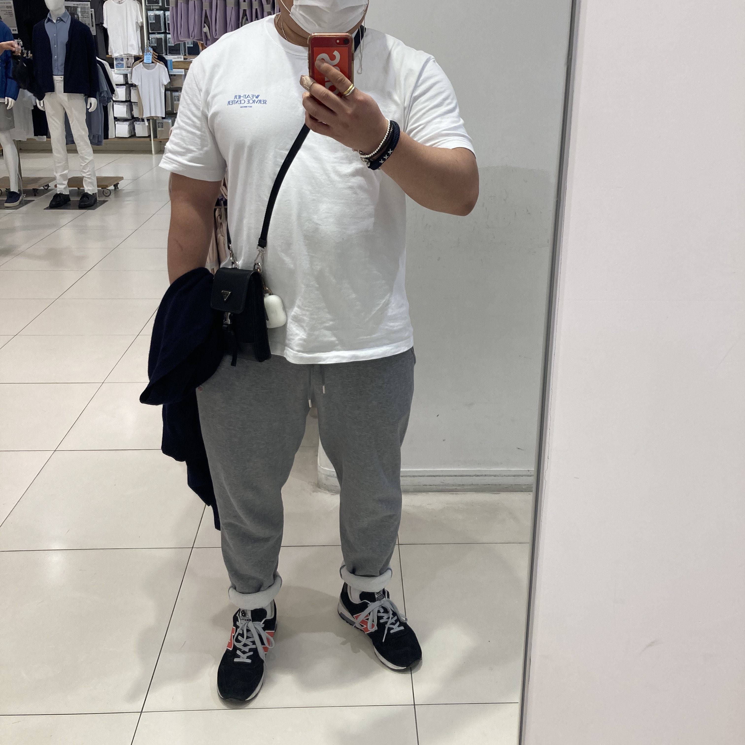 New Balance x J.Crew 1400 Made in USA Black Orange 착용 스타일