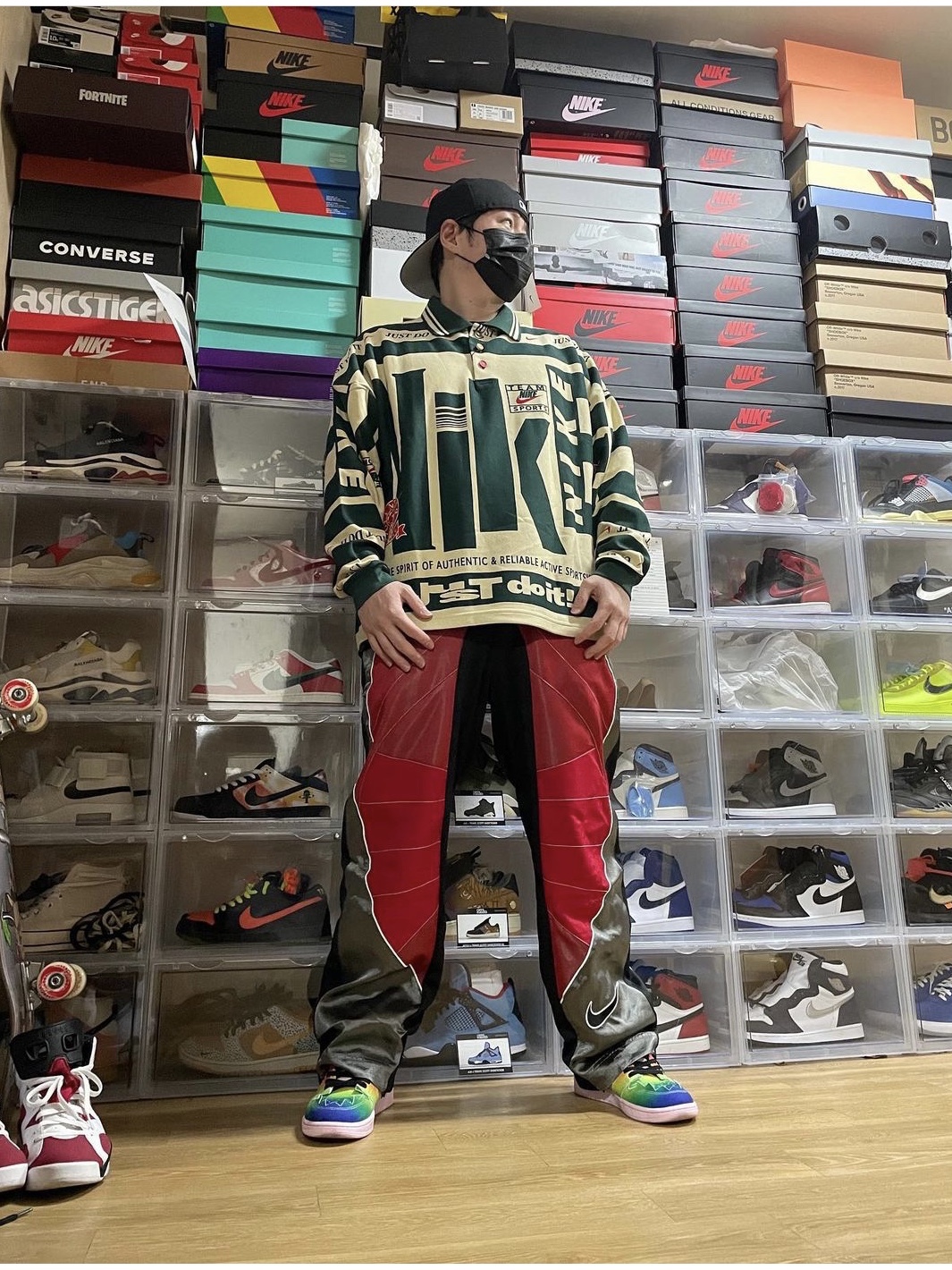 Jordan 1 x J Balvin Retro High OG, Nike x Cactus Plant Flea Market MX Rave Pants Red Grey Black - US/EU 착용 스타일 - 2