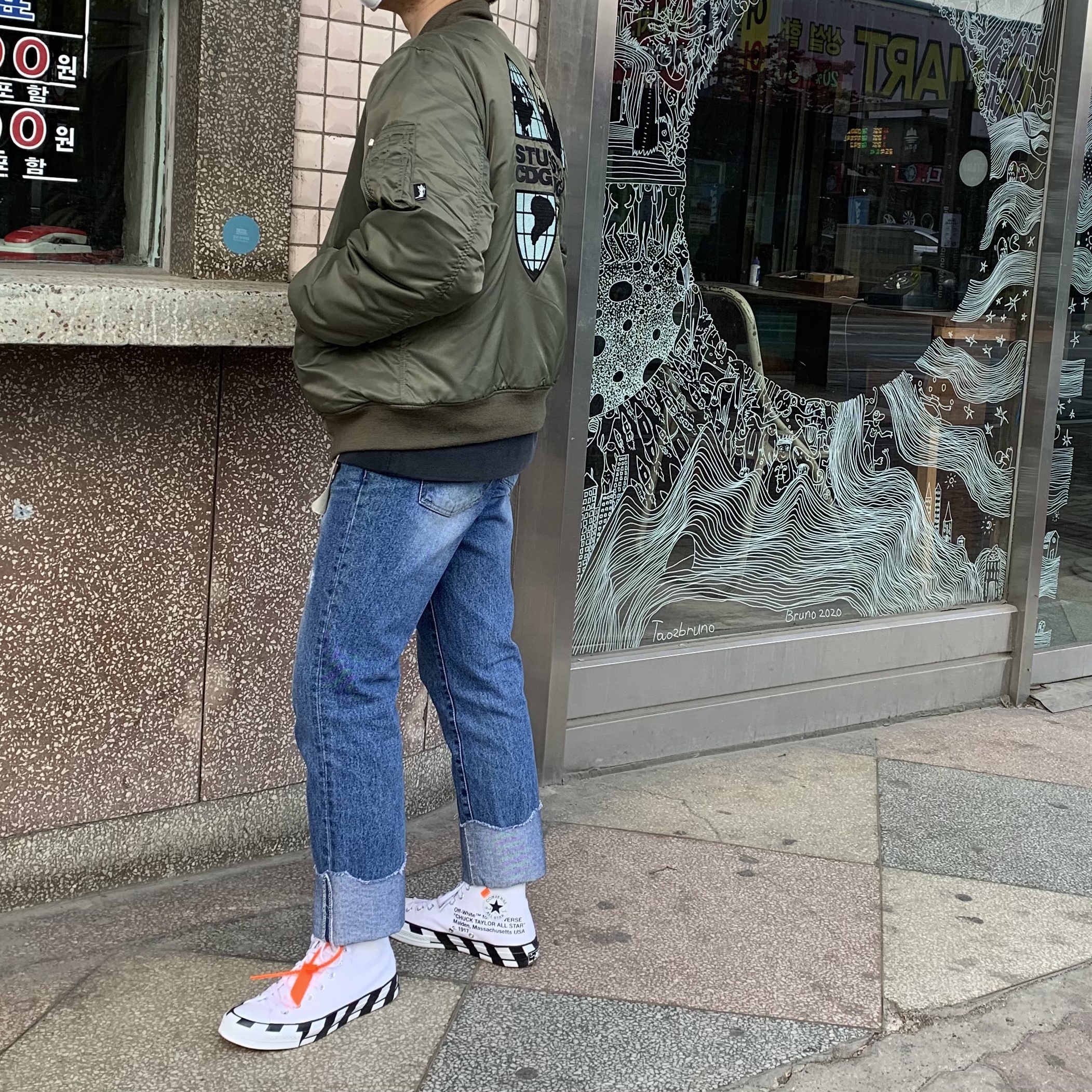 Converse x Off-White Chuck 70 High V2 2018, Stussy x CDG MA-1 Jacket Olive 착용 스타일