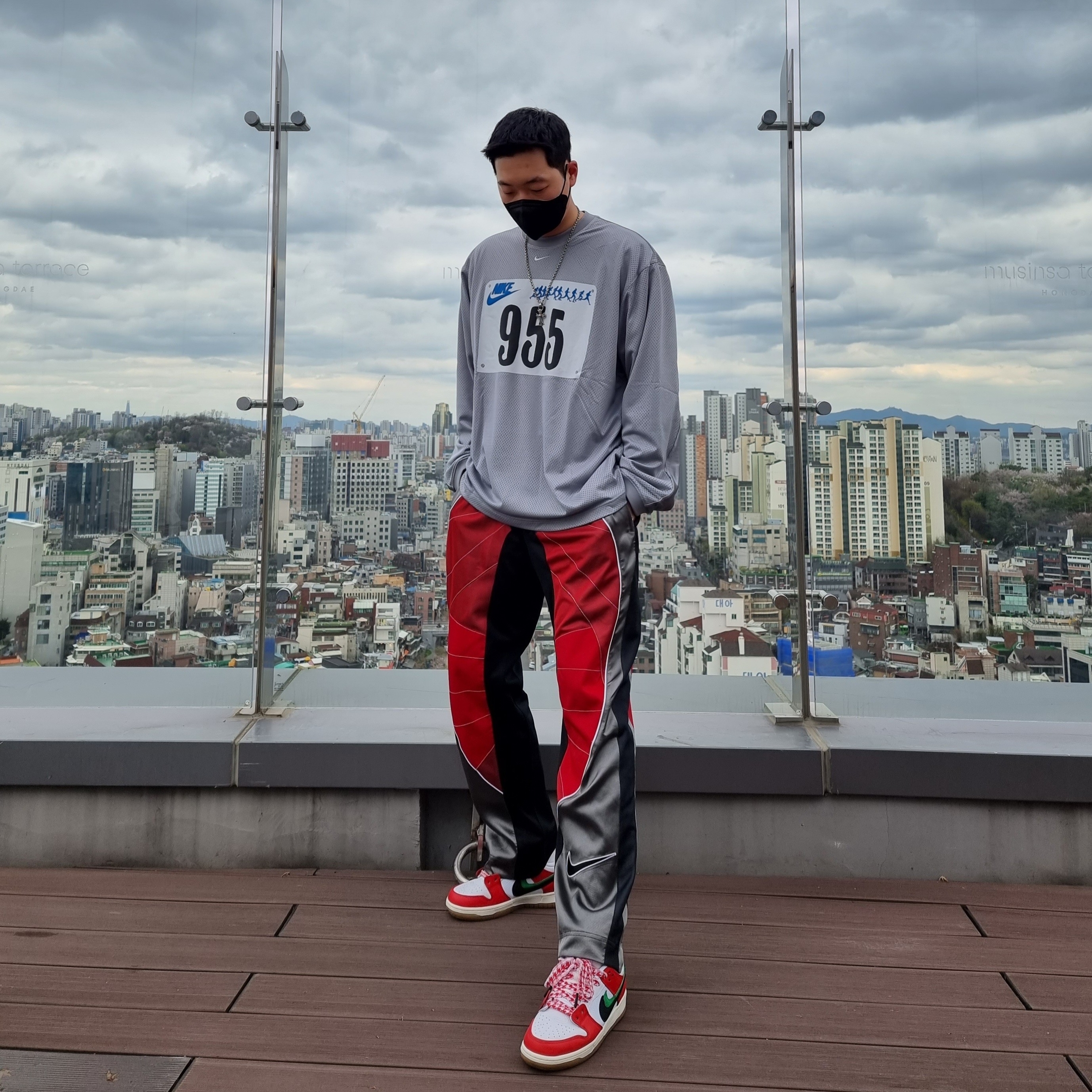 Nike x Cactus Plant Flea Market L/S Jersey Grey - US/EU, Nike x Cactus Plant Flea Market MX Rave Pants Red Grey Black - US/EU 착용 스타일