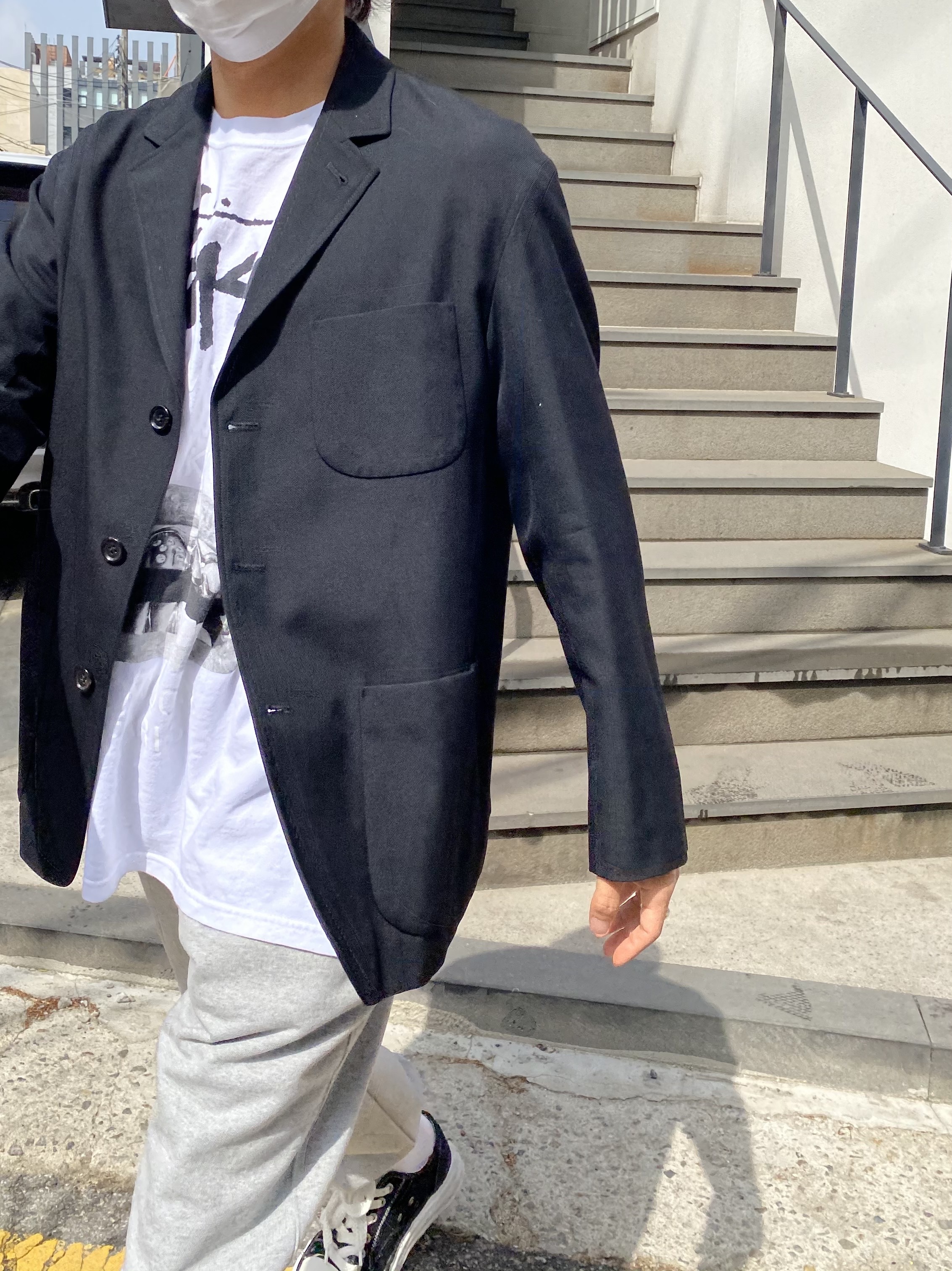 Stussy x Rick Owens 40 WT T-Shirt, Maison Mihara Yasuhiro Peterson OG Sole Canvas Low Sneakers Black 착용 스타일 - 3