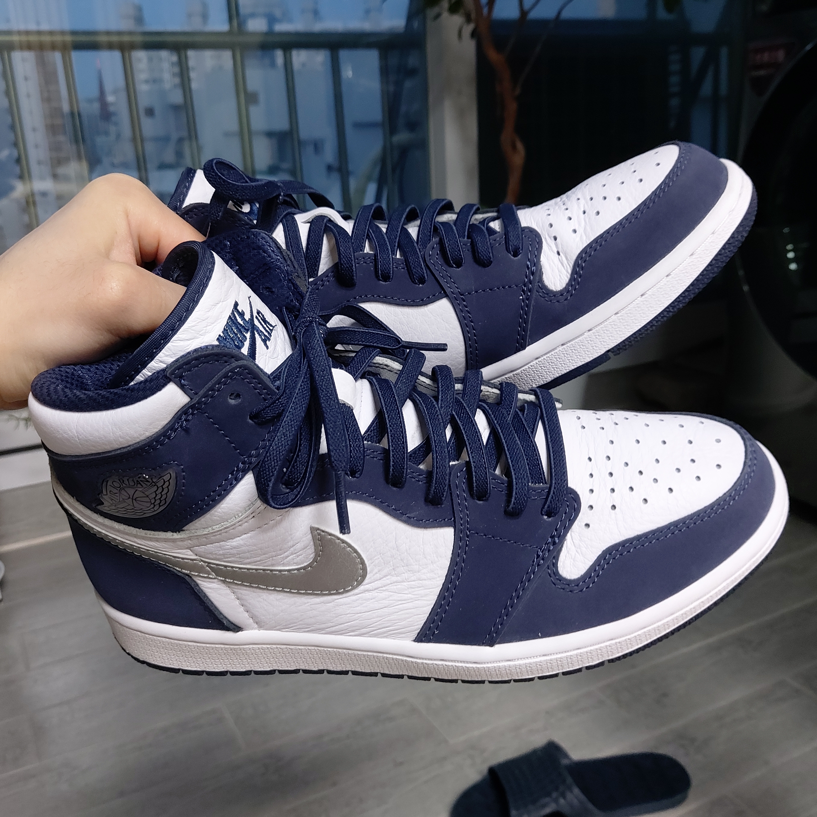 Jordan 1 Retro High OG CO.JP Midnight Navy 착용 스타일 - 1