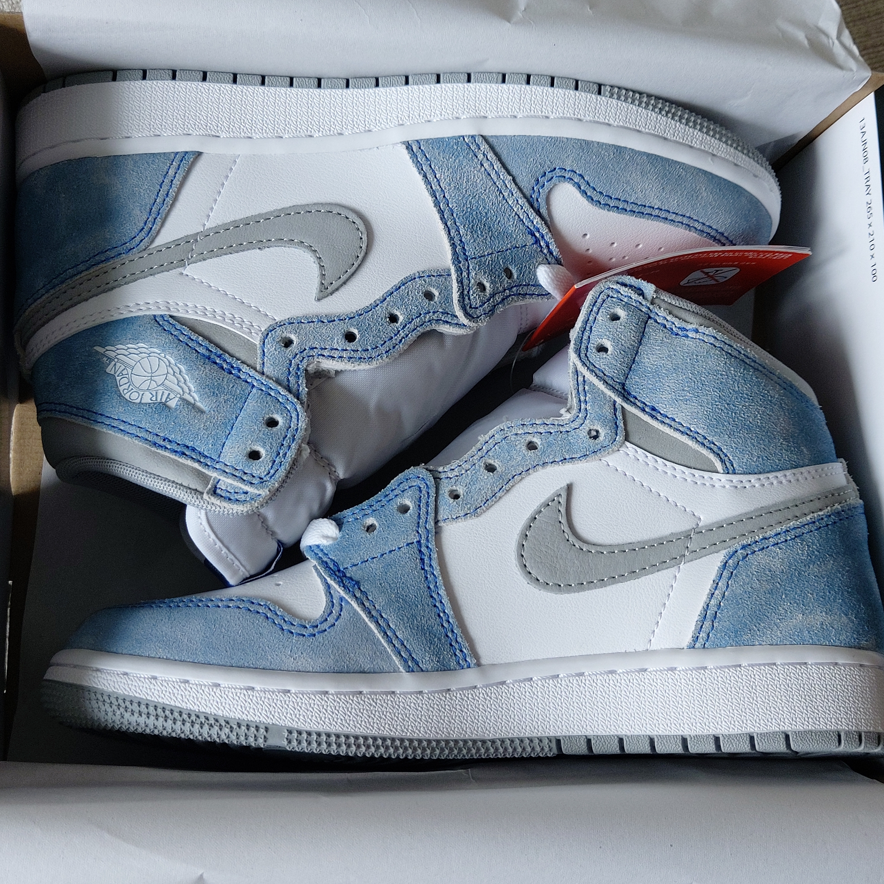 (GS) Jordan 1 Retro High OG Hyper Royal 착용 스타일 - 5