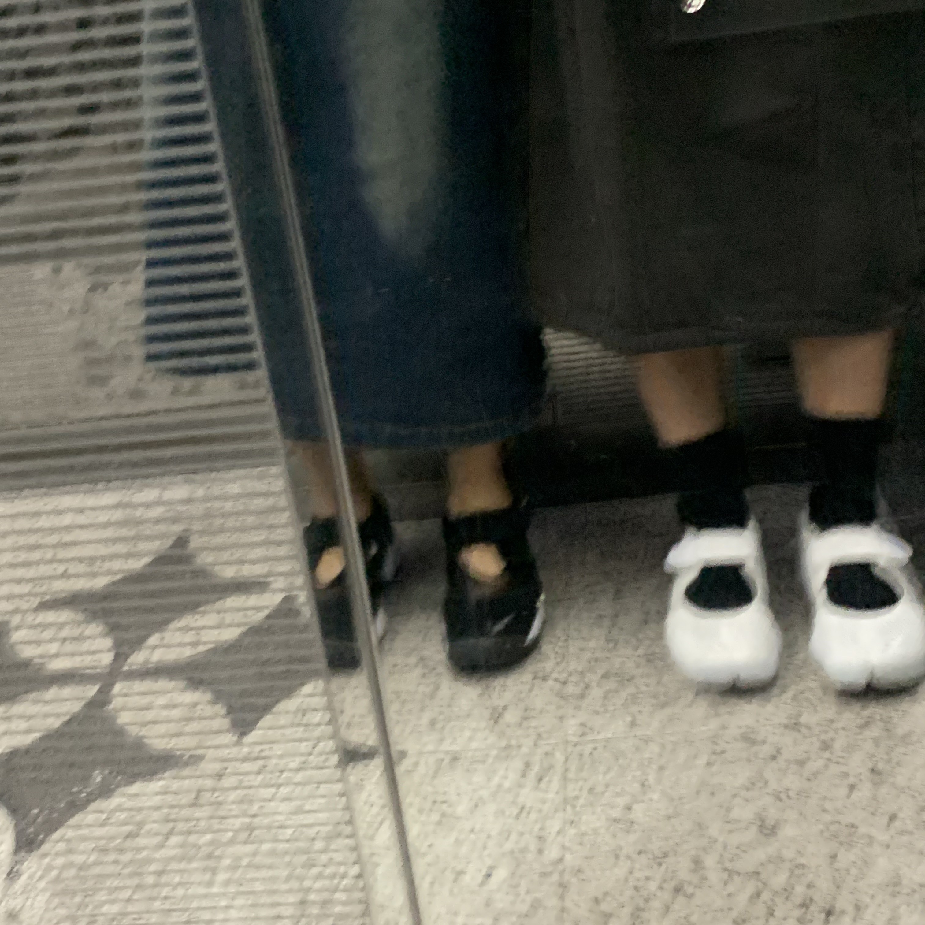 (W) Nike Air Rift Breathe White Pure Platinum 착용 스타일 - 2