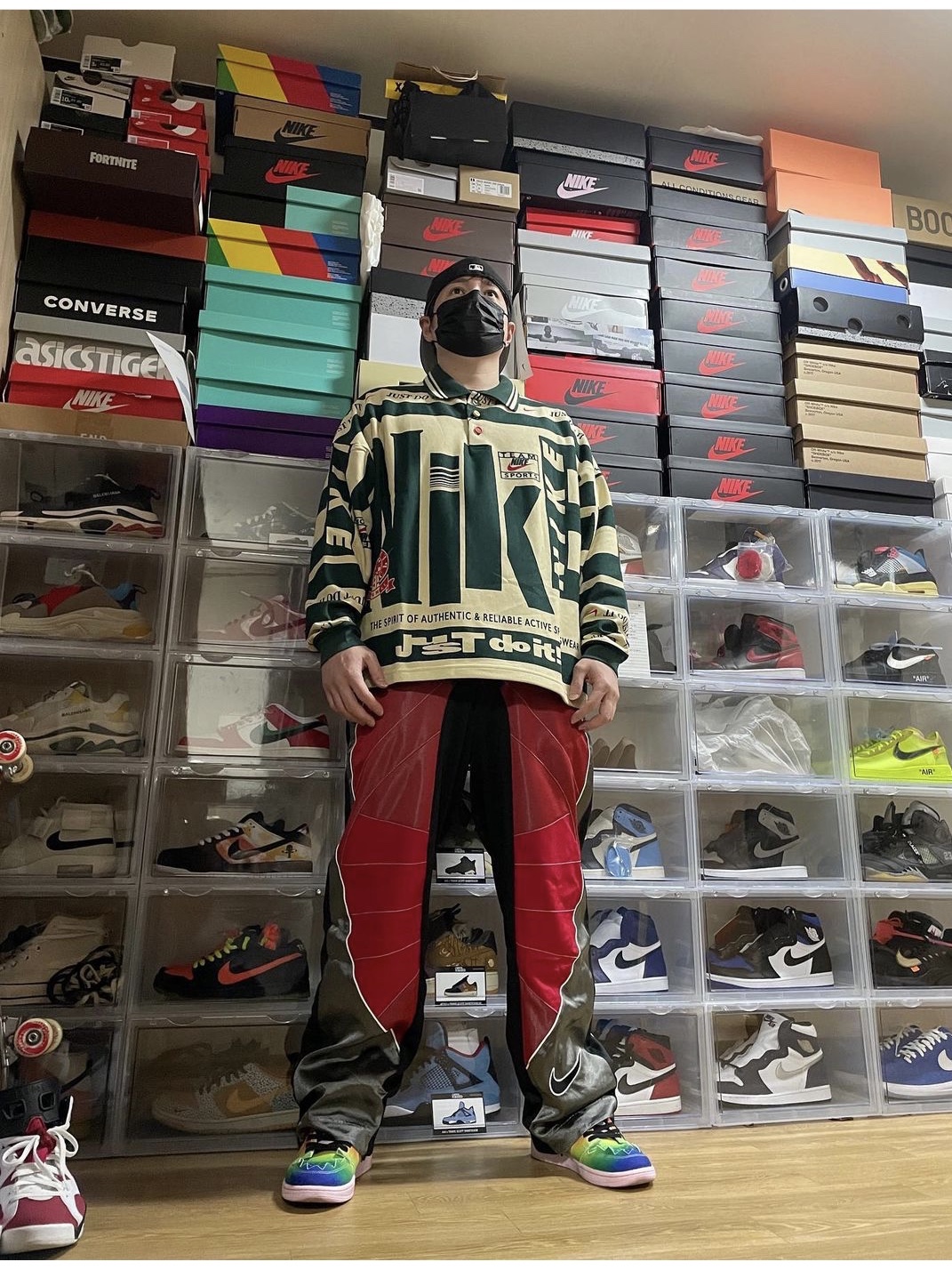 Jordan 1 x J Balvin Retro High OG, Nike x Cactus Plant Flea Market MX Rave Pants Red Grey Black - US/EU 착용 스타일 - 1