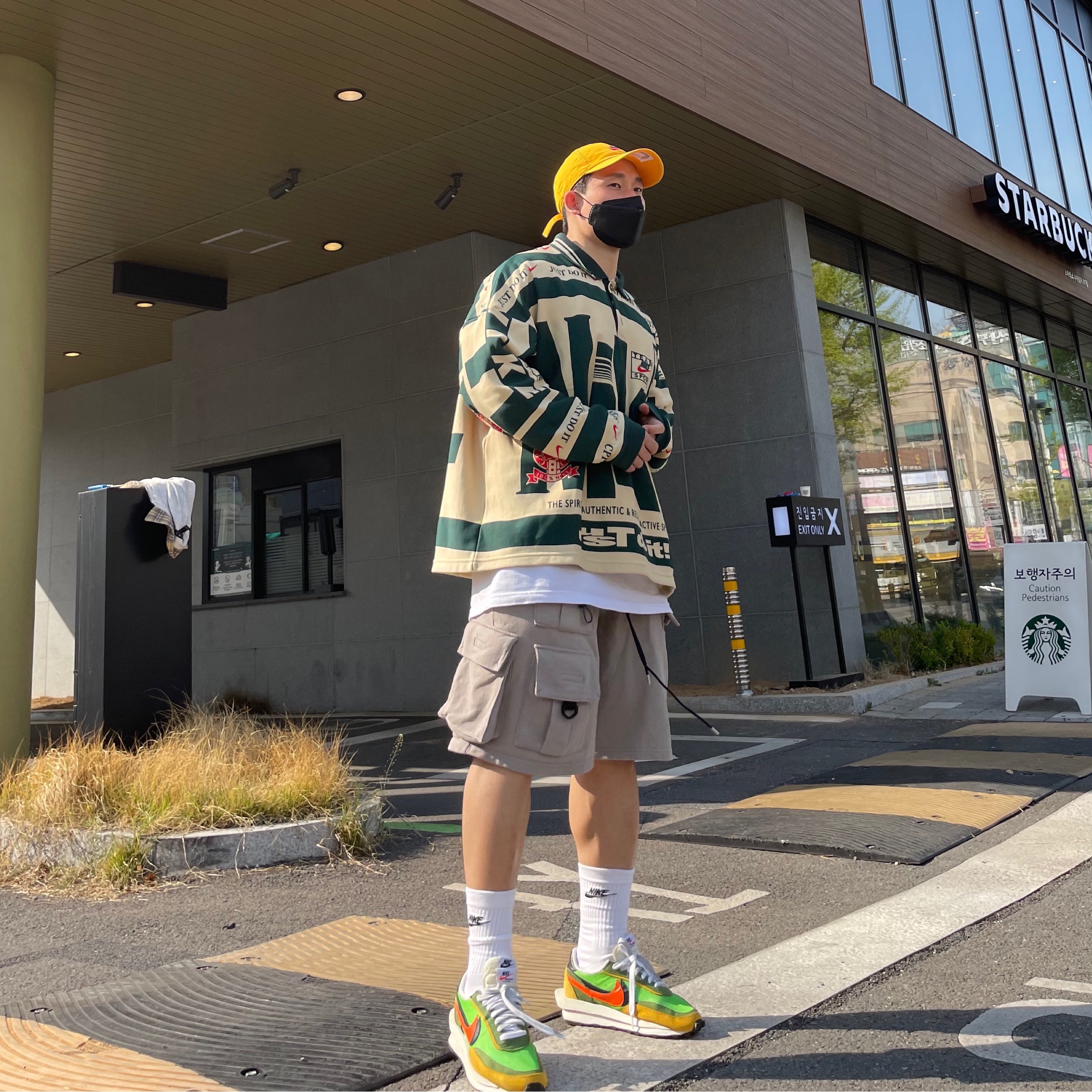 Nike x Cactus Plant Flea Market Long Sleeve Polo Natural - Asia, Nike x Sacai LDWaffle Green Multi 착용 스타일 - 2