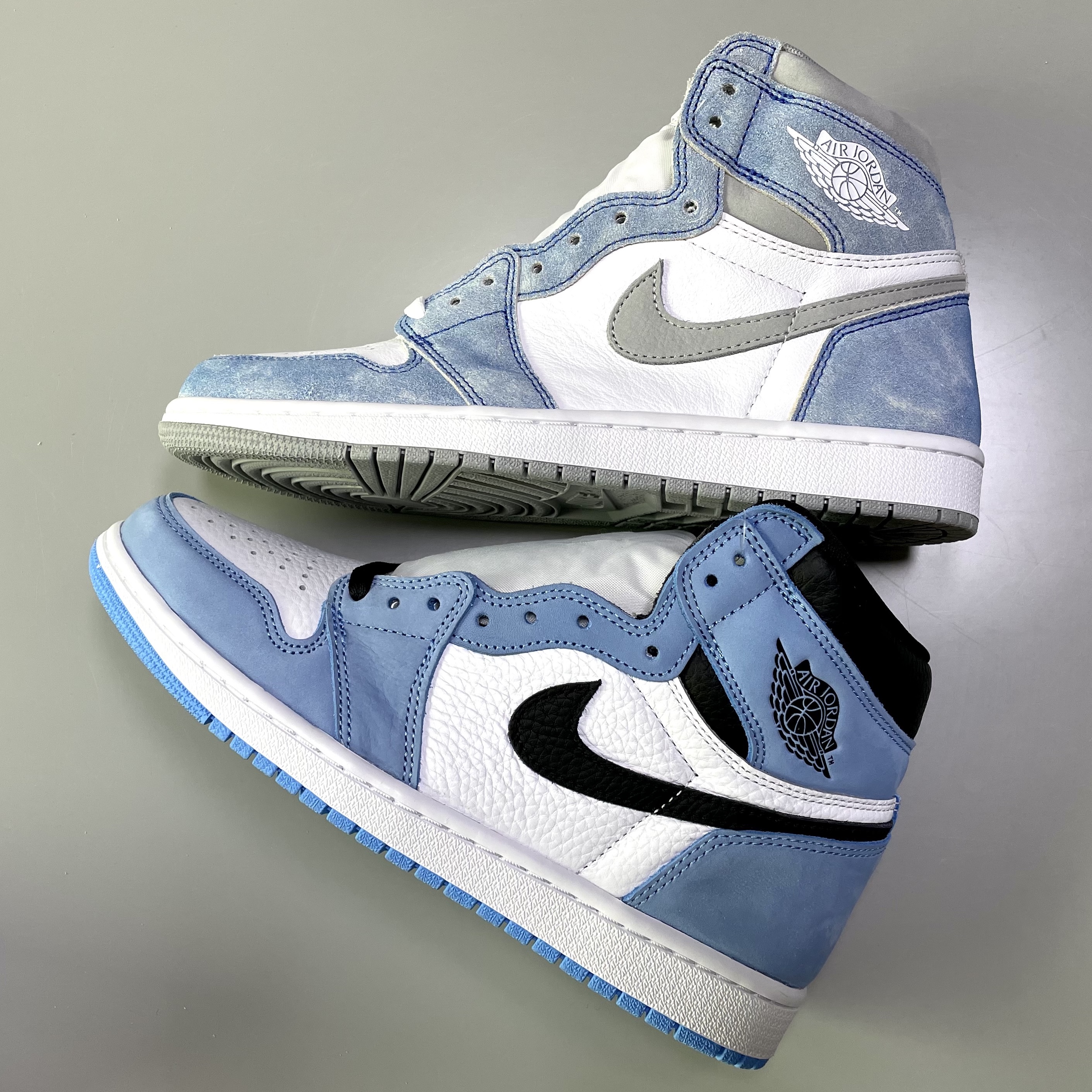 Jordan 1 Retro High OG Hyper Royal, Jordan 1 Retro High OG University Blue 착용 스타일