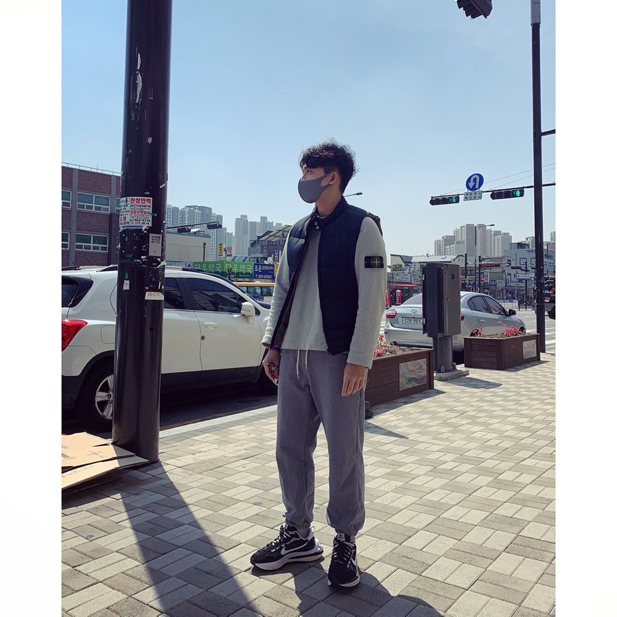 Nike x Sacai VaporWaffle Black White 착용 스타일