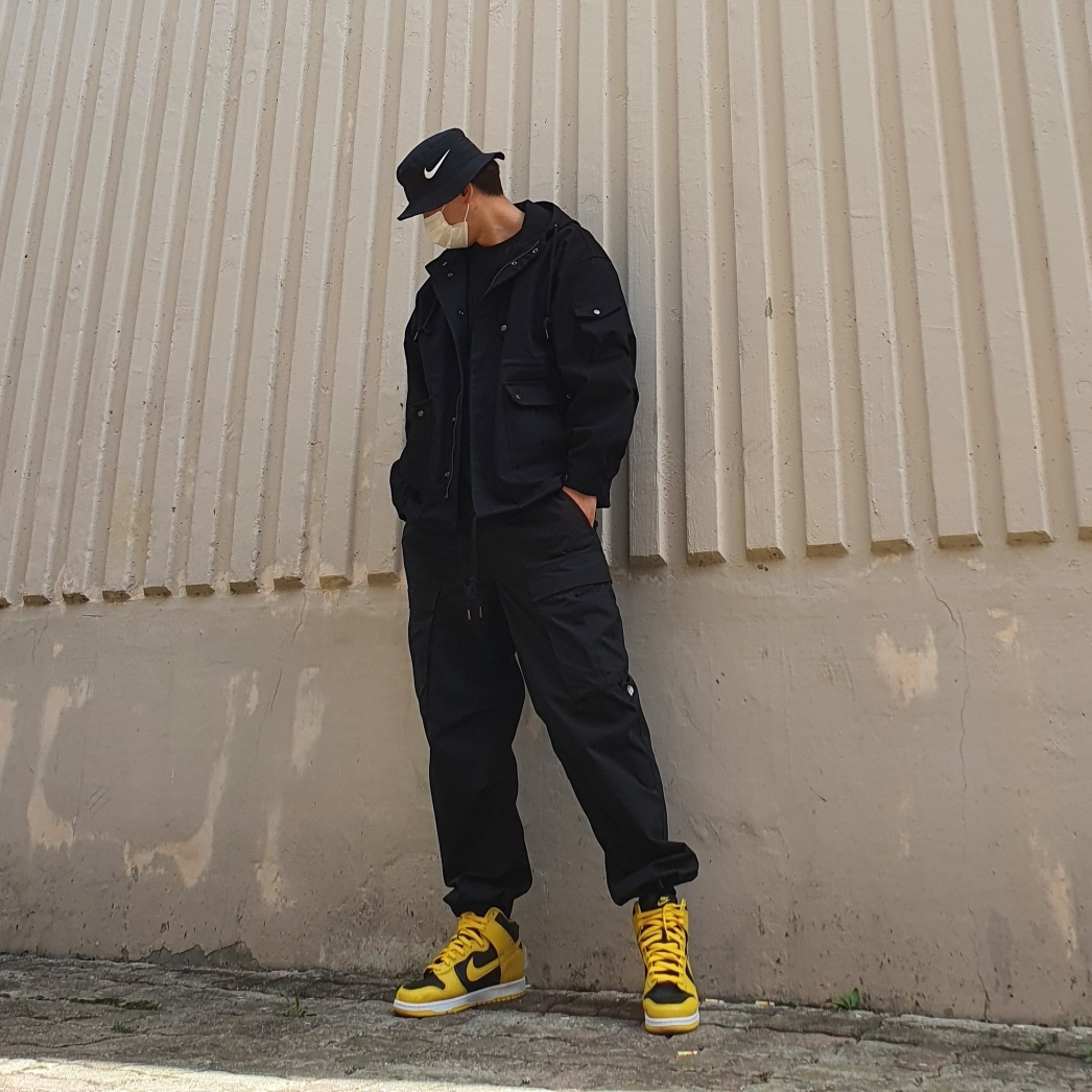 Nike Dunk High SP Varsity Maize, Nike x Stussy Bucket Hat Black 착용 스타일