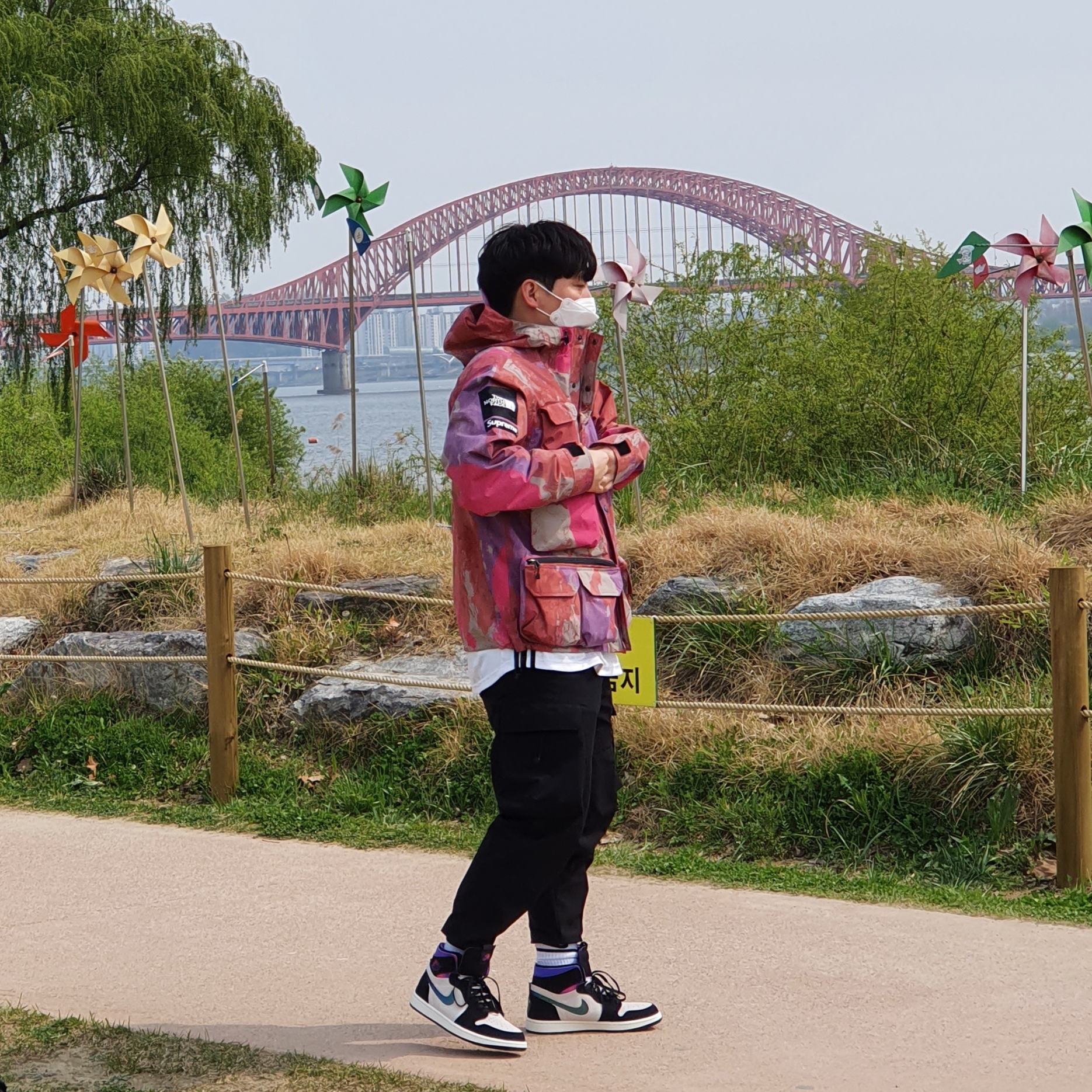 Supreme x The North Face Cargo Jacket Multi-Color - 20SS, Jordan 1 x Paris Saint-Germain Zoom Air CMFT 착용 스타일 - 5