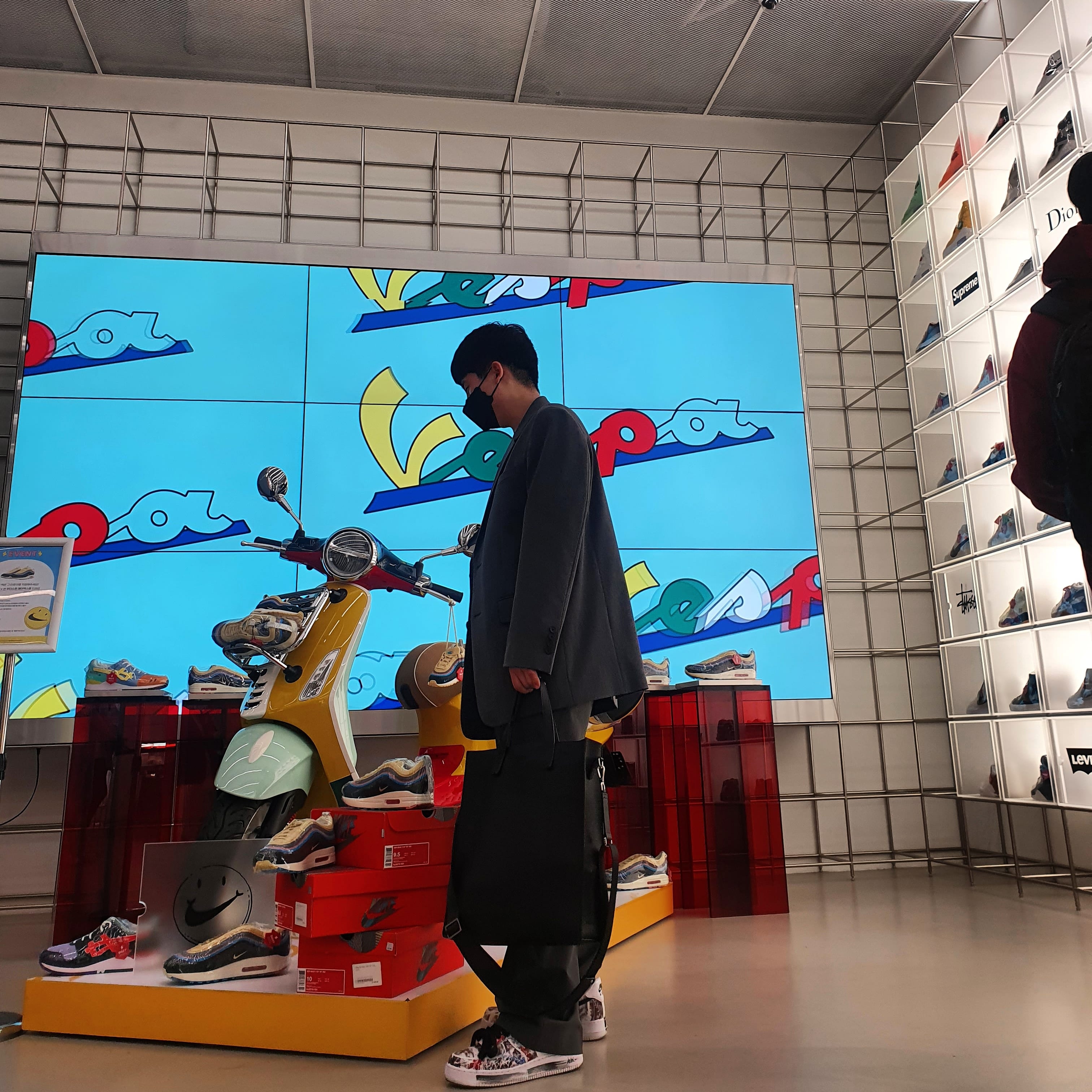 Nike x Peaceminusone Air Force 1 Low Para-Noise 2.0 착용 스타일