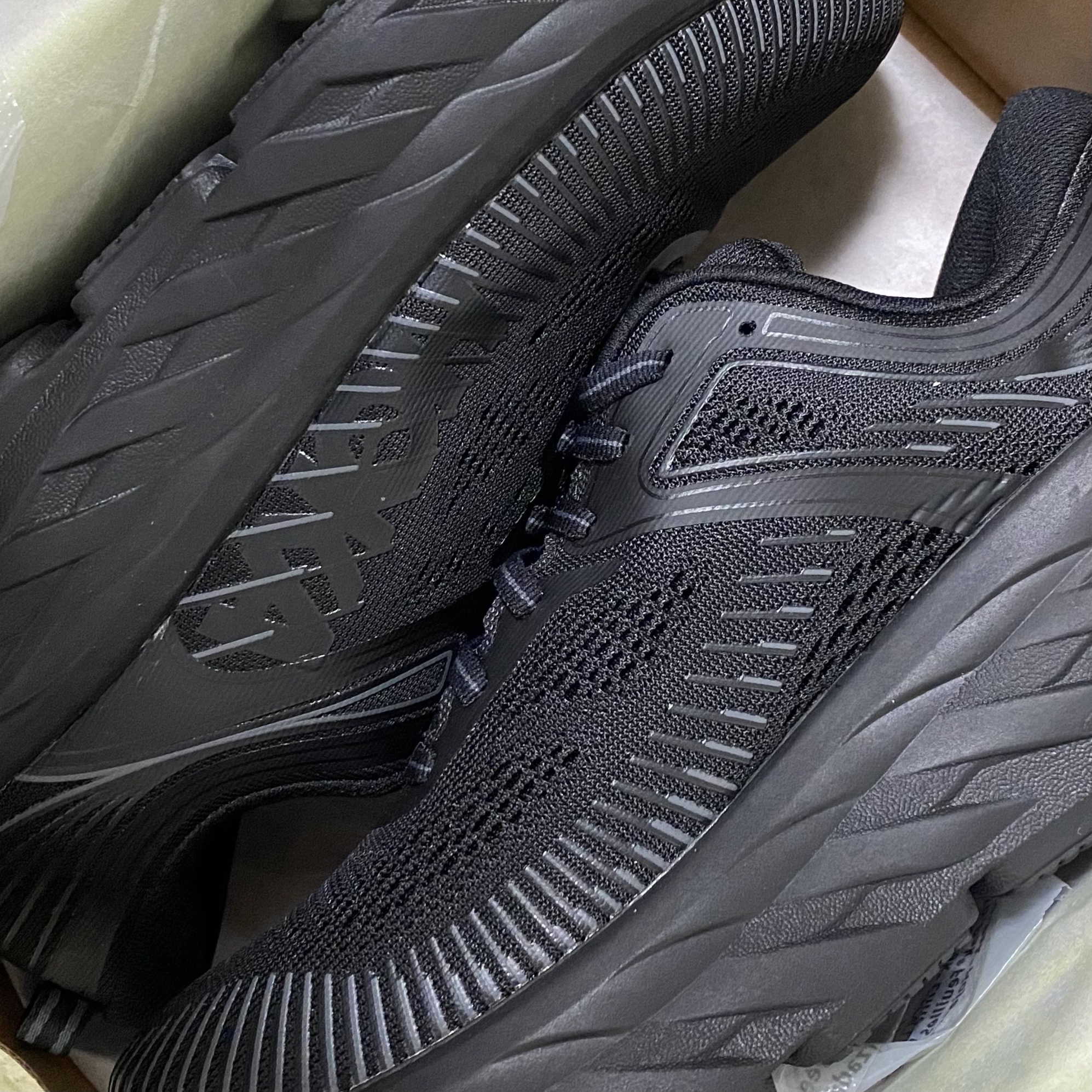 Hoka Bondi 7 Black - Wide 착용 스타일