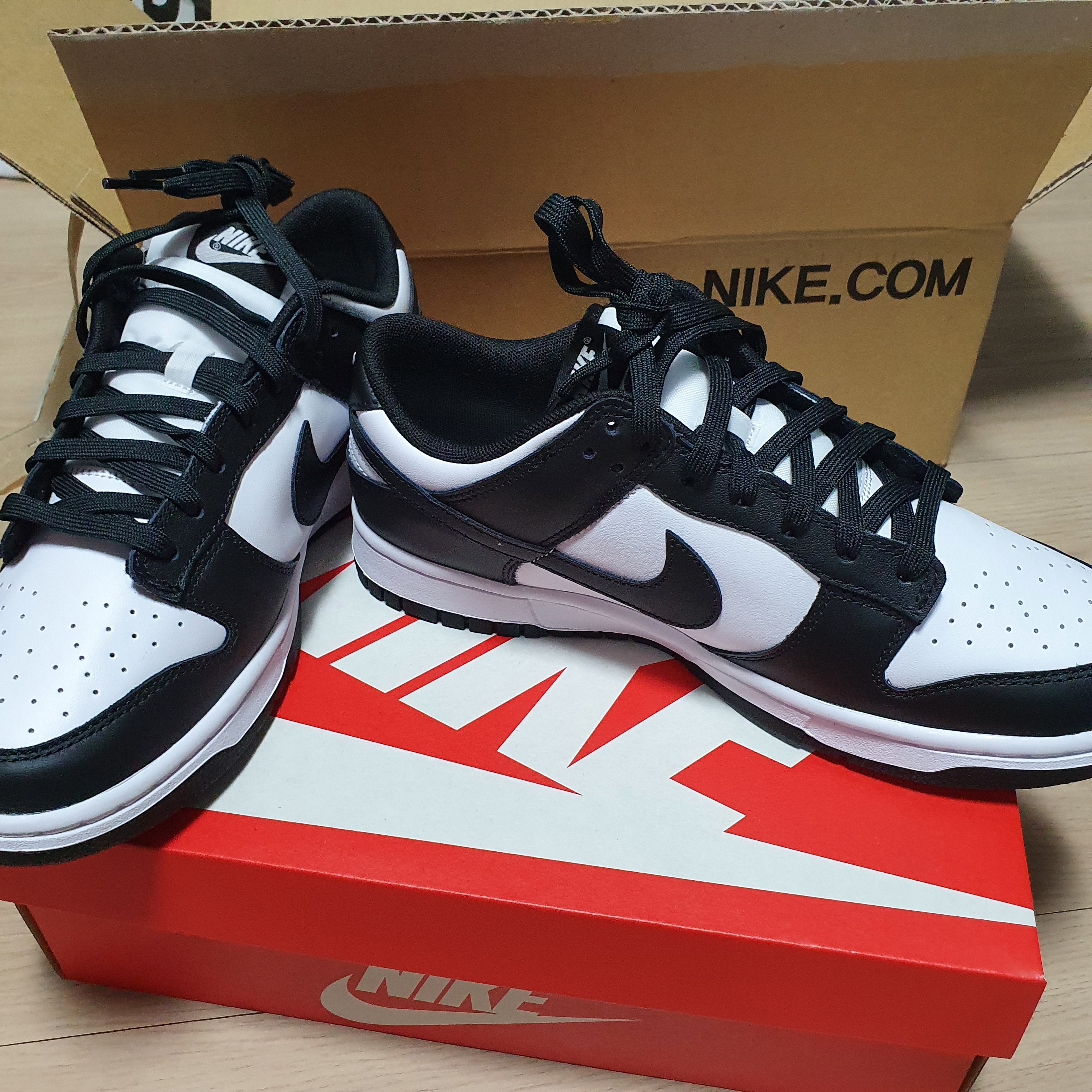 Nike Dunk Low Retro Black 착용 스타일