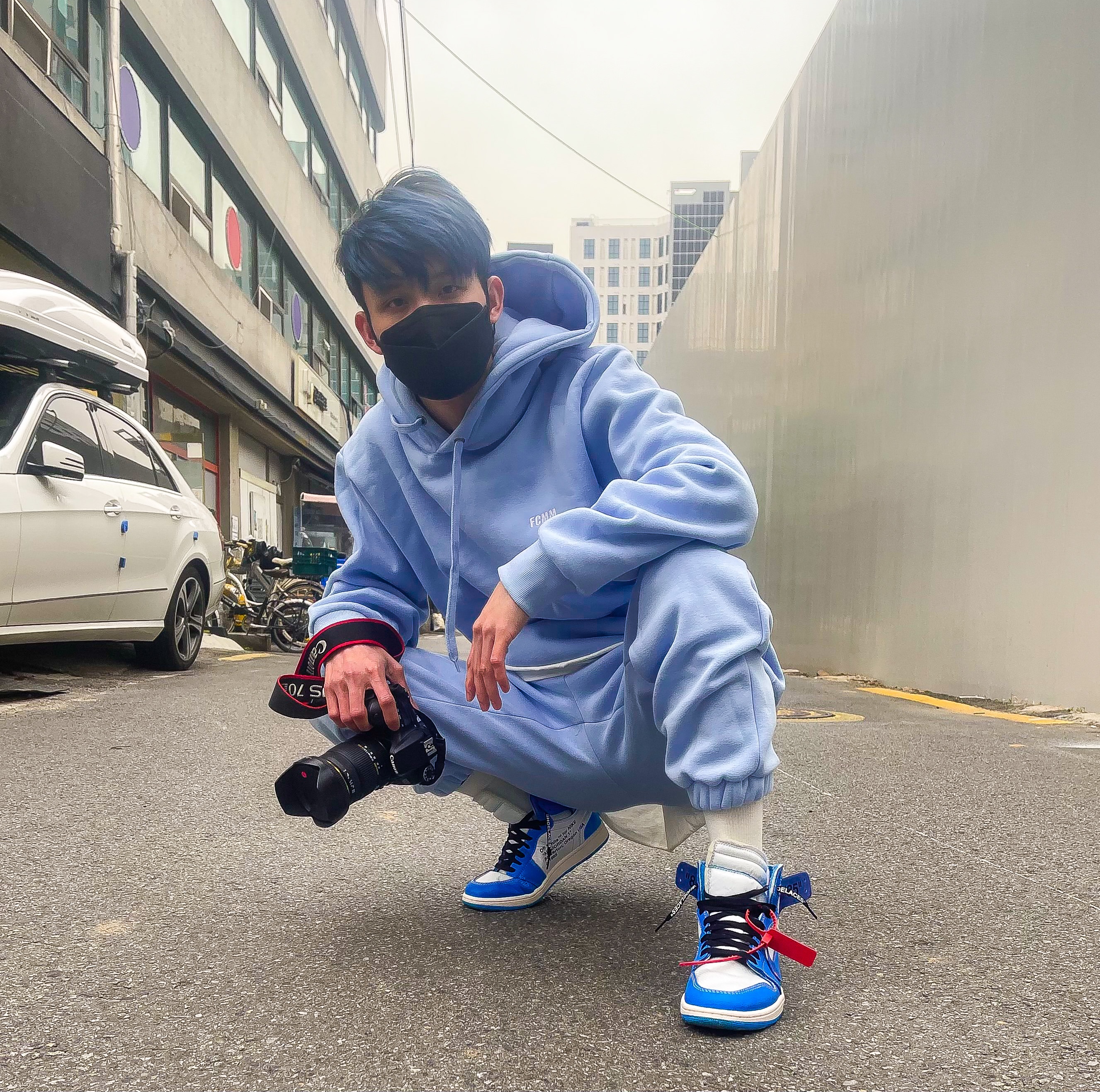 Jordan 1 x Off-White Retro High University Blue 착용 스타일